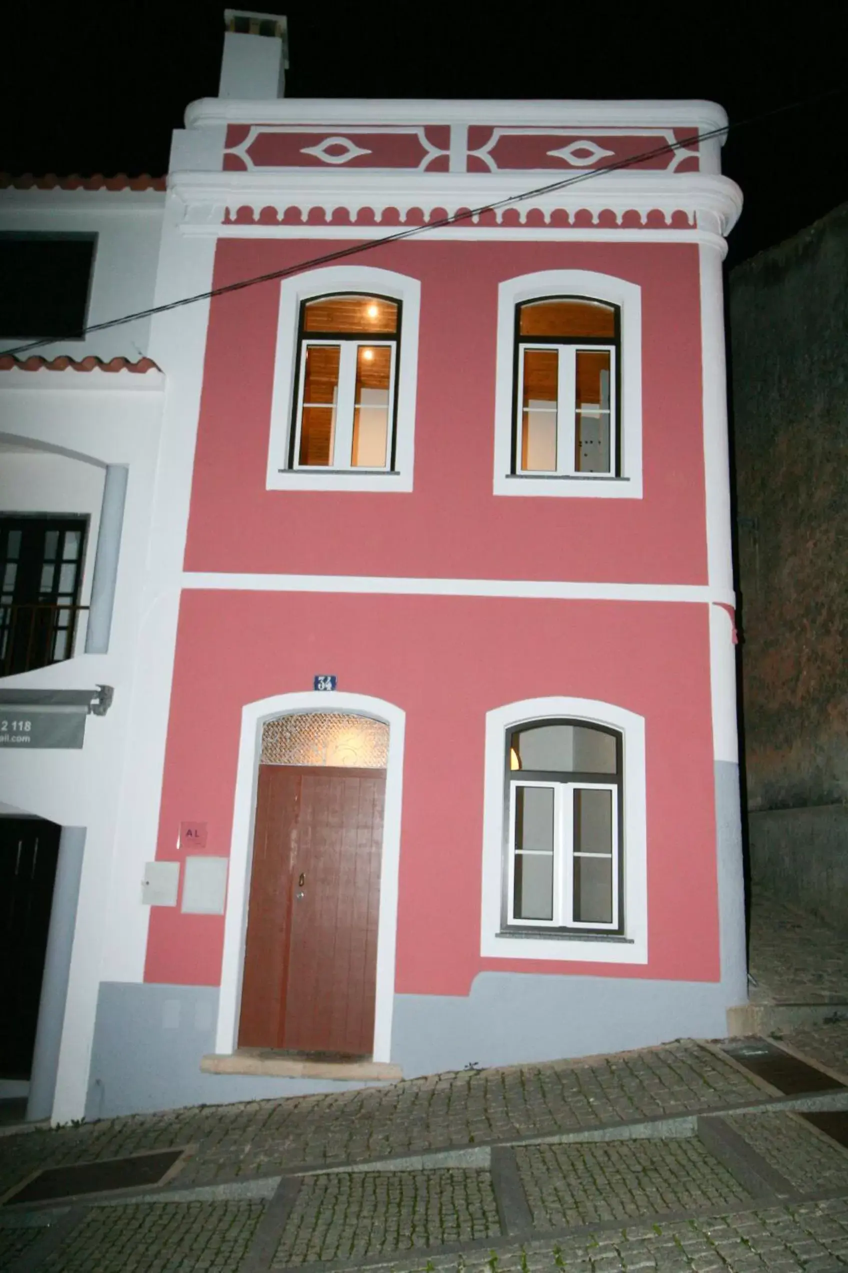 Facade/entrance, Property Building in Casa dos Batalim