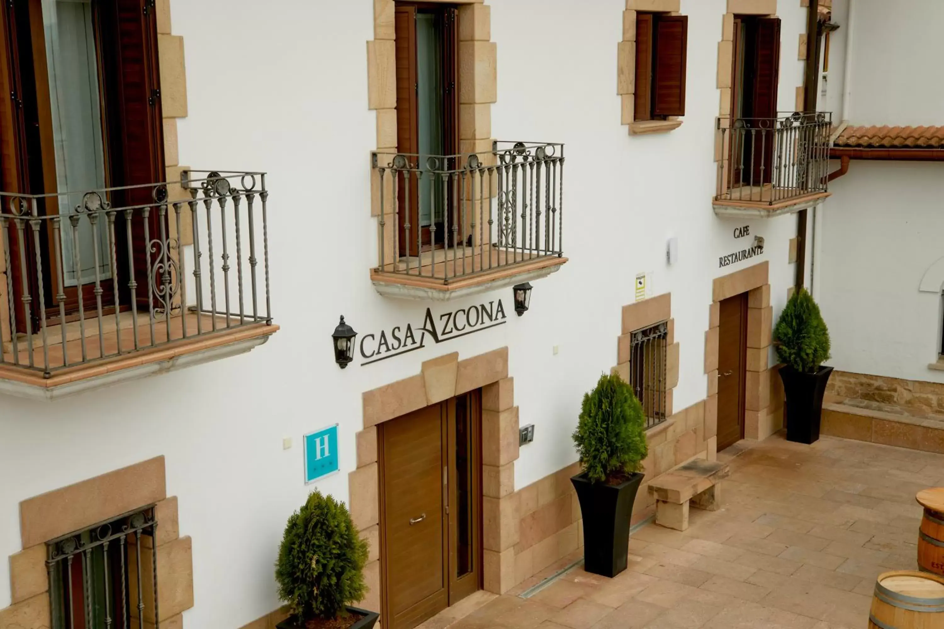 Facade/entrance in Hotel Casa Azcona