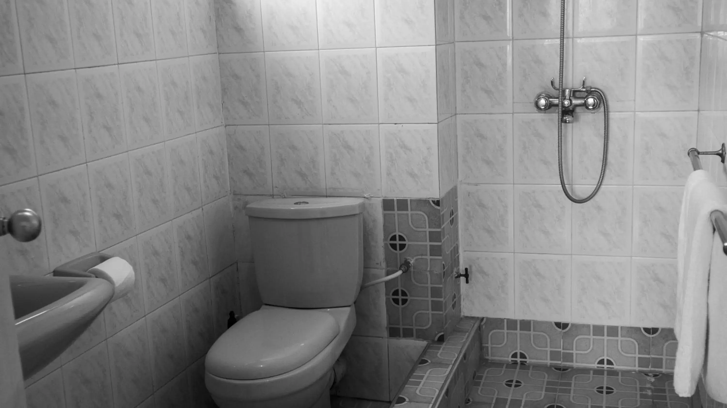 Bathroom in Pekan Hotel