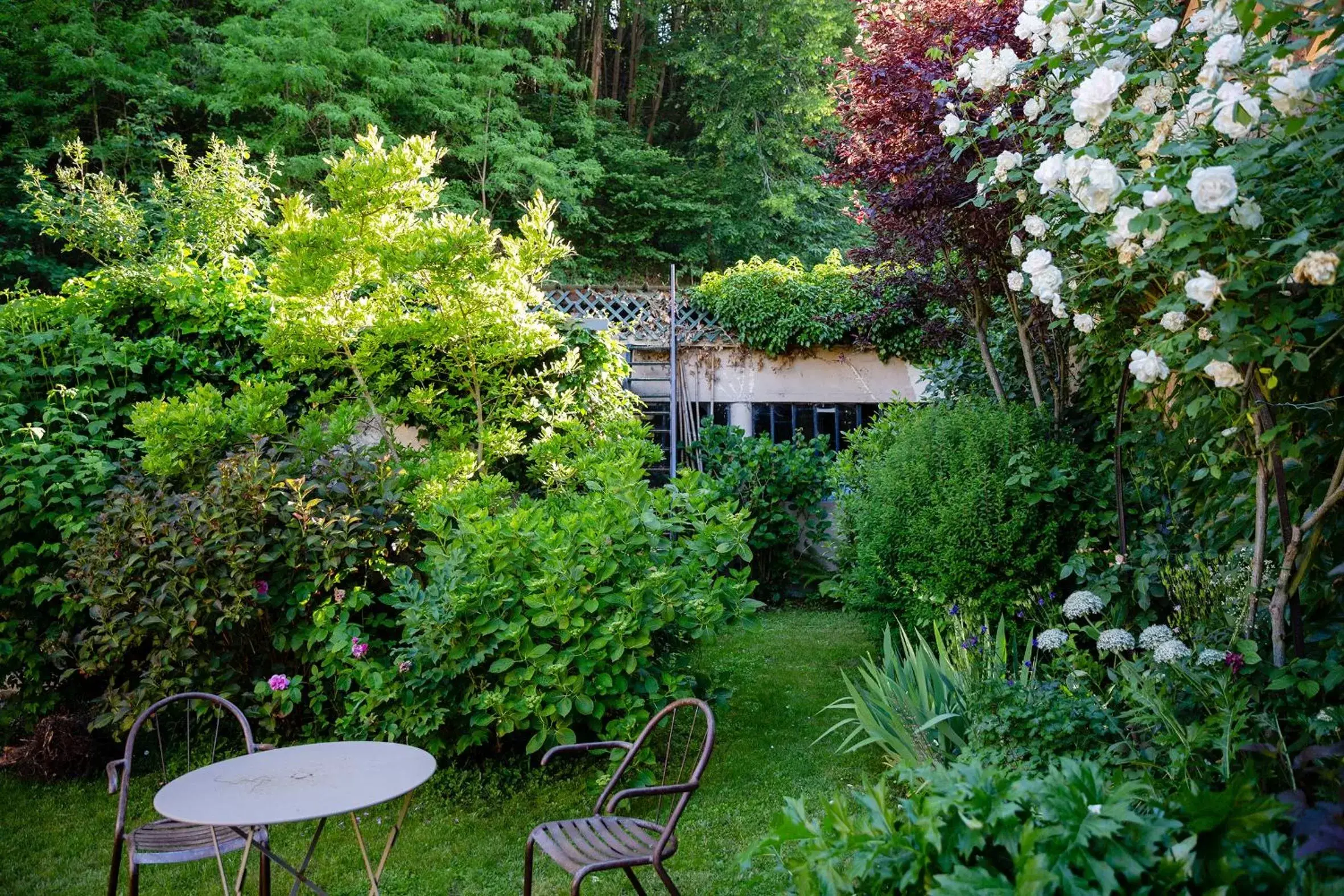 Garden in Côté Jardin, Chambres d’hôtes B&B
