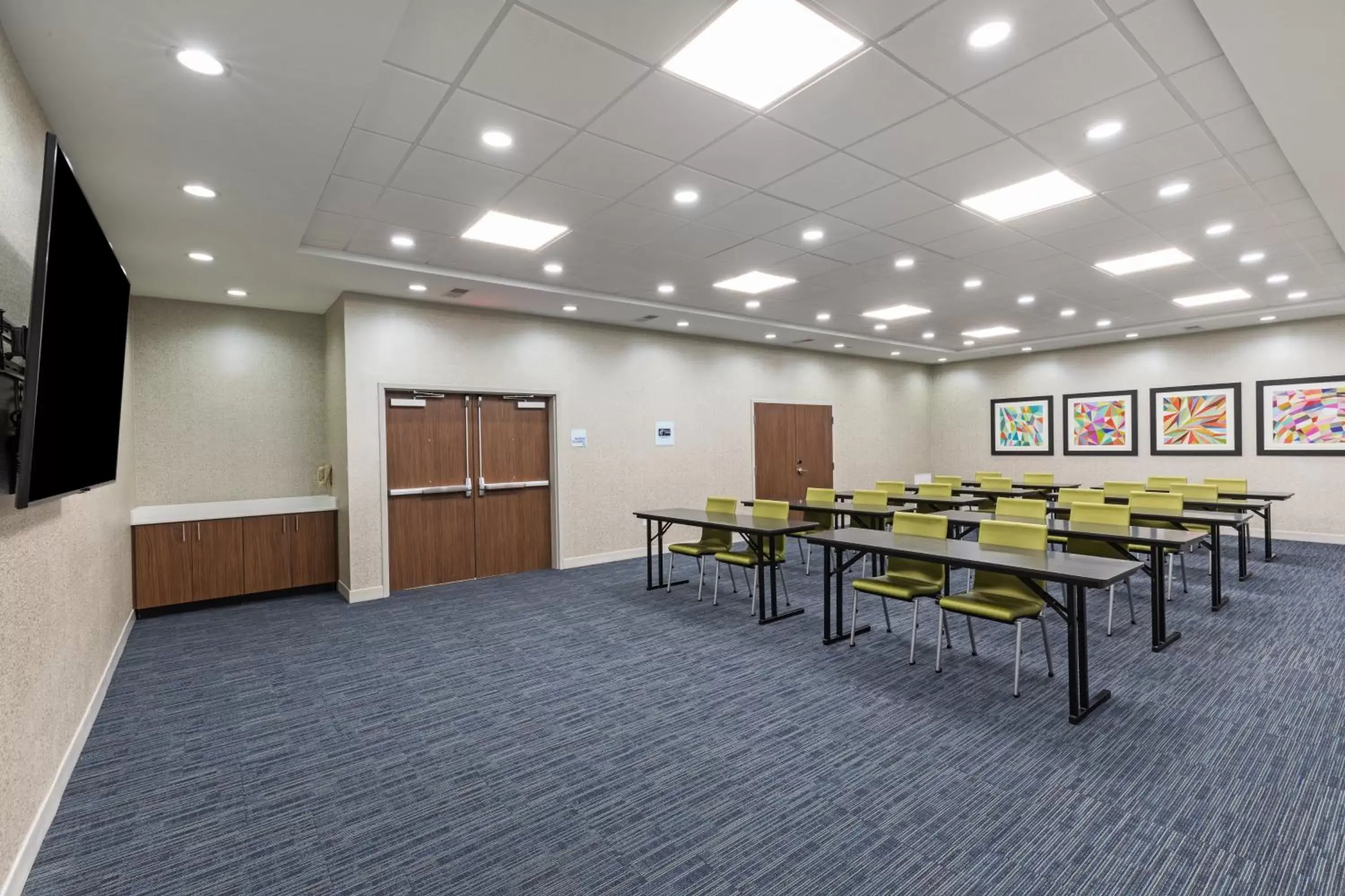 Meeting/conference room in Holiday Inn Express & Suites Purcell, an IHG Hotel