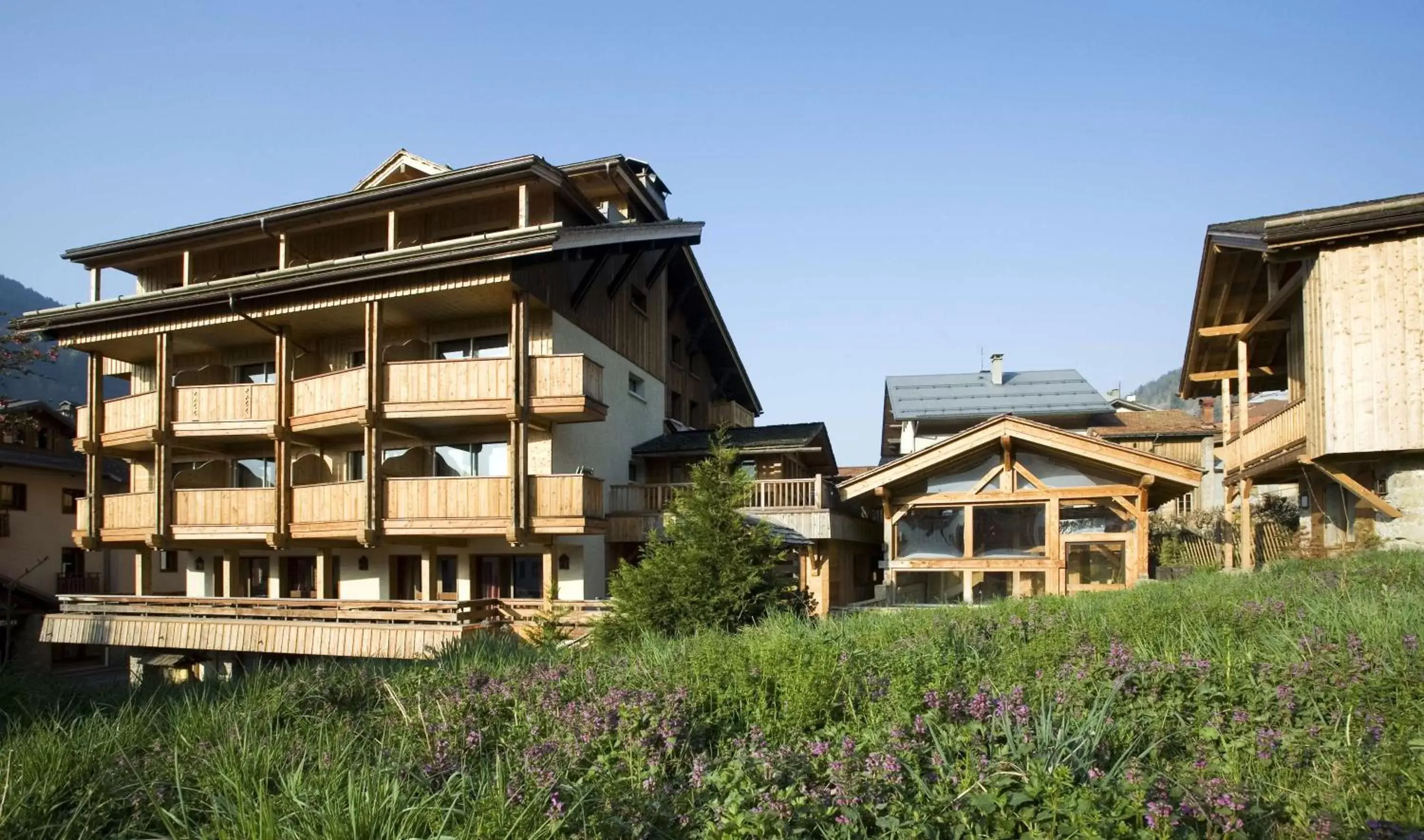 Property Building in Best Western Chalet les Saytels