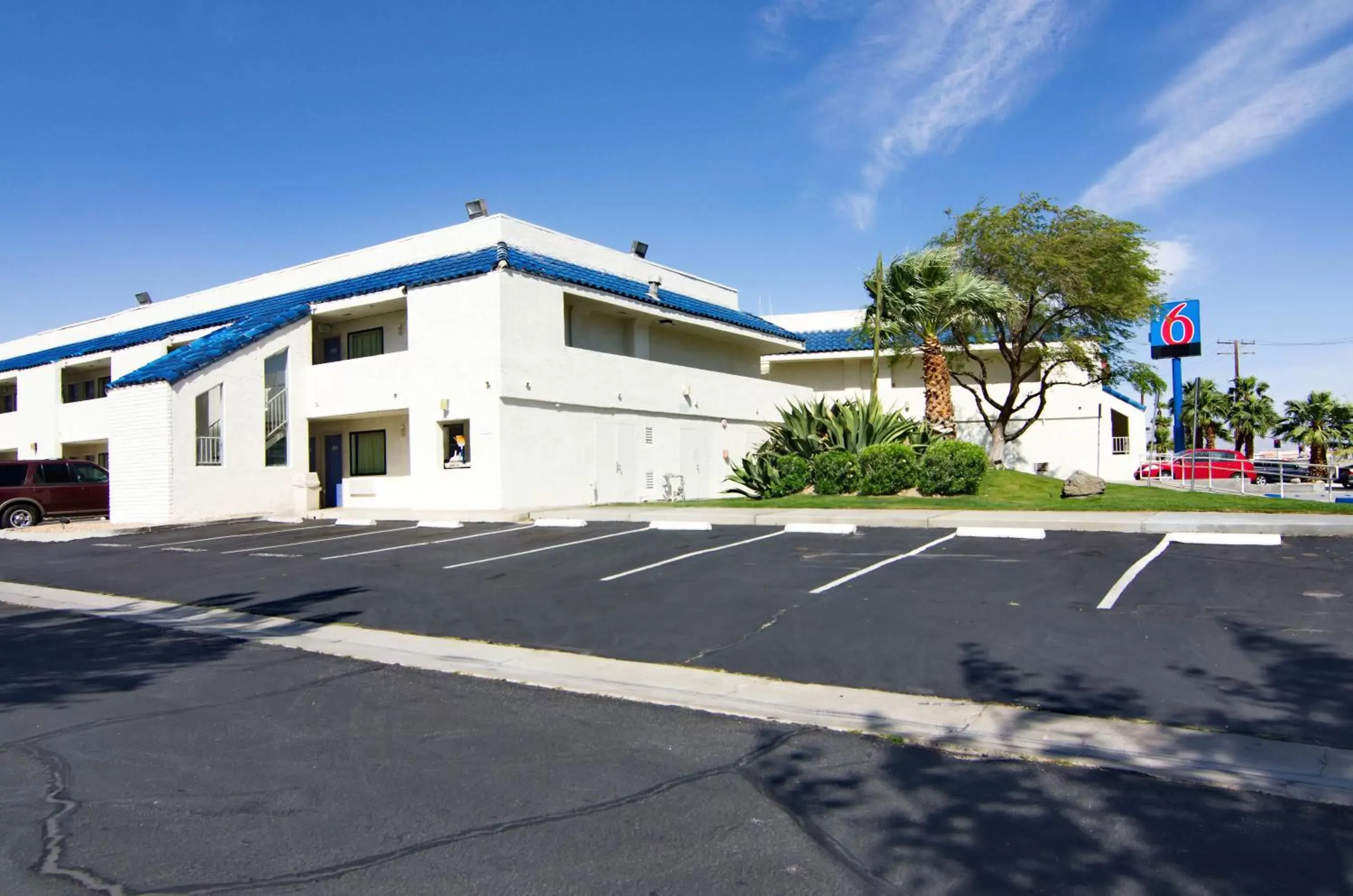 Facade/entrance, Property Building in Motel 6-North Palm Springs, CA - North