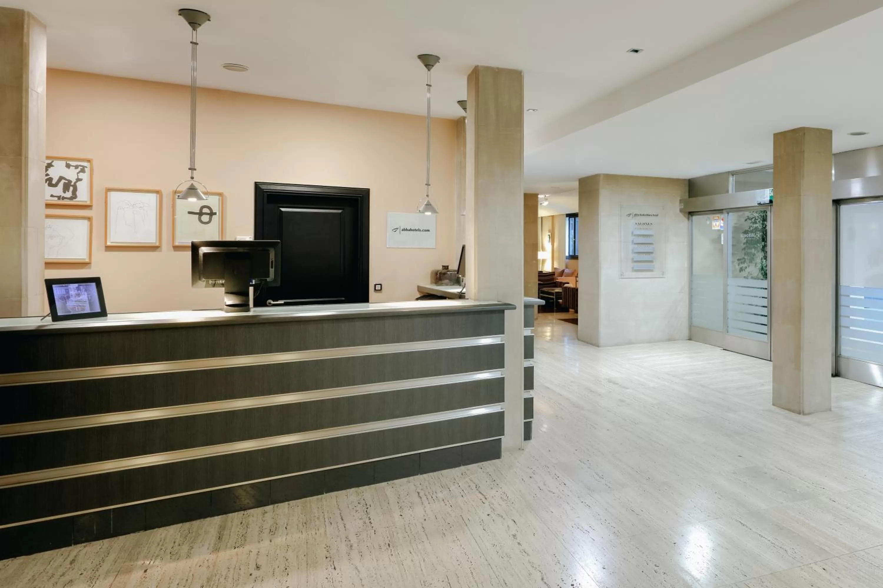 Lobby or reception in Abba Euskalduna Hotel