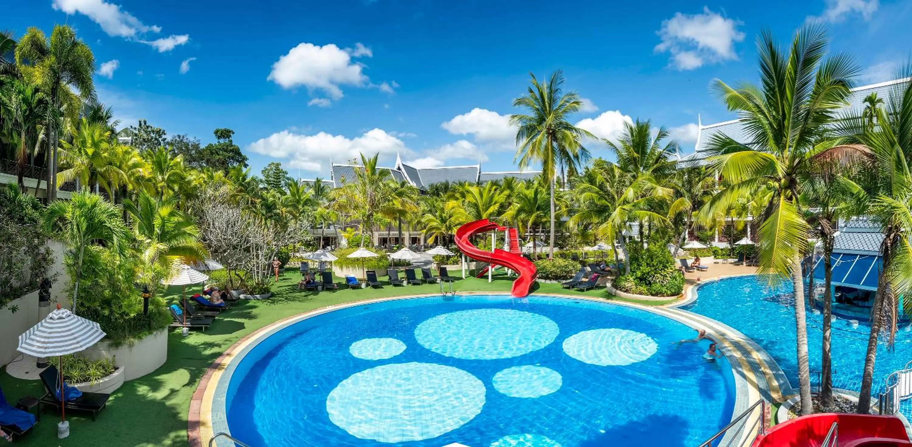 Swimming pool in Chada Thai Village