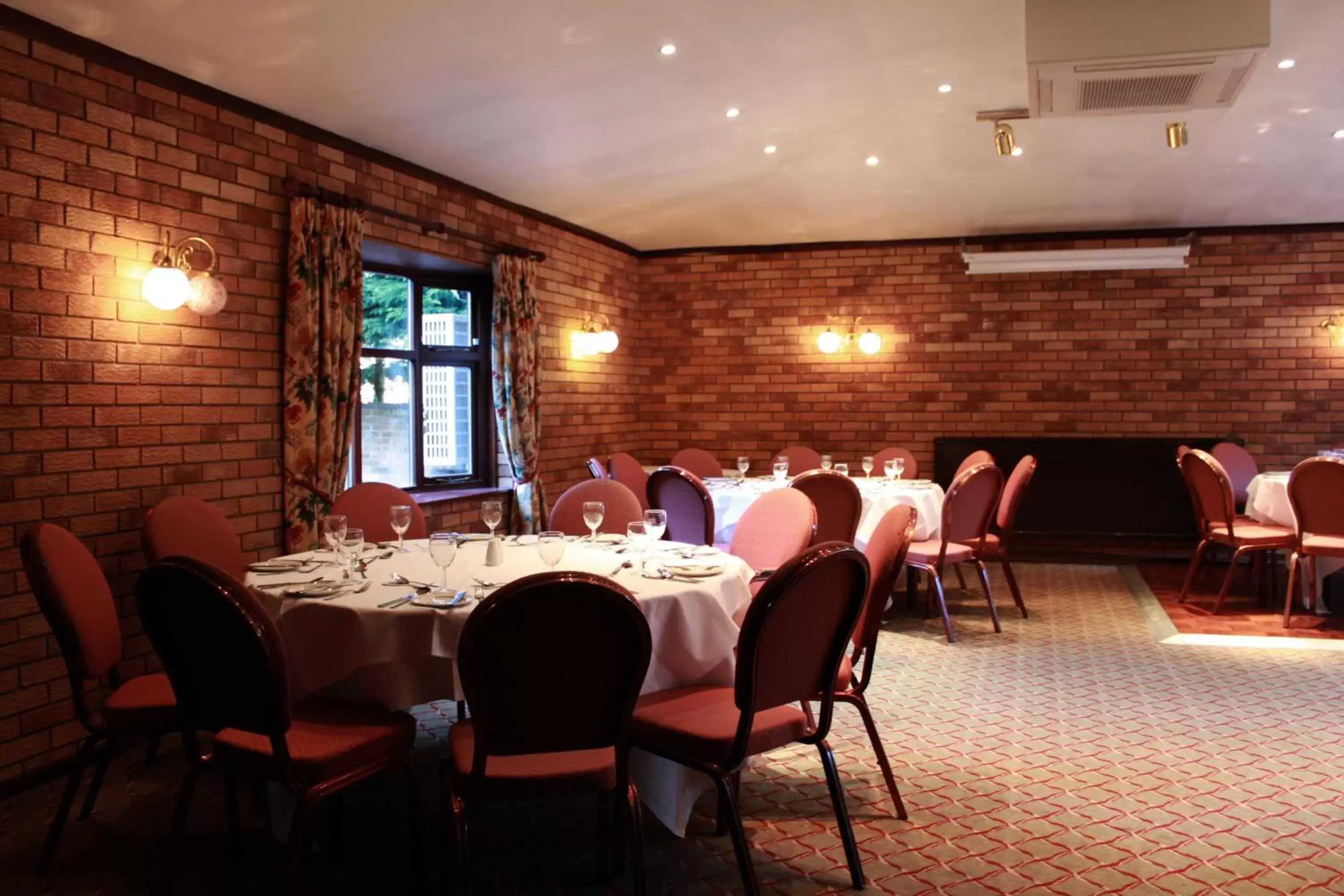 Restaurant/Places to Eat in Blaby Westfield House Hotel