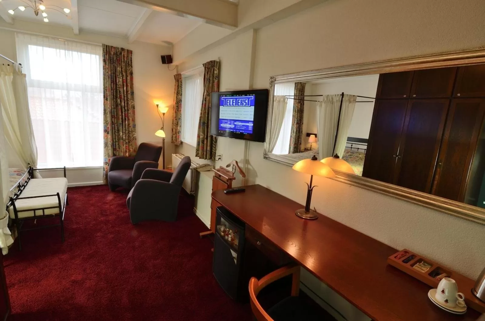 TV and multimedia in Die Port van Cleve