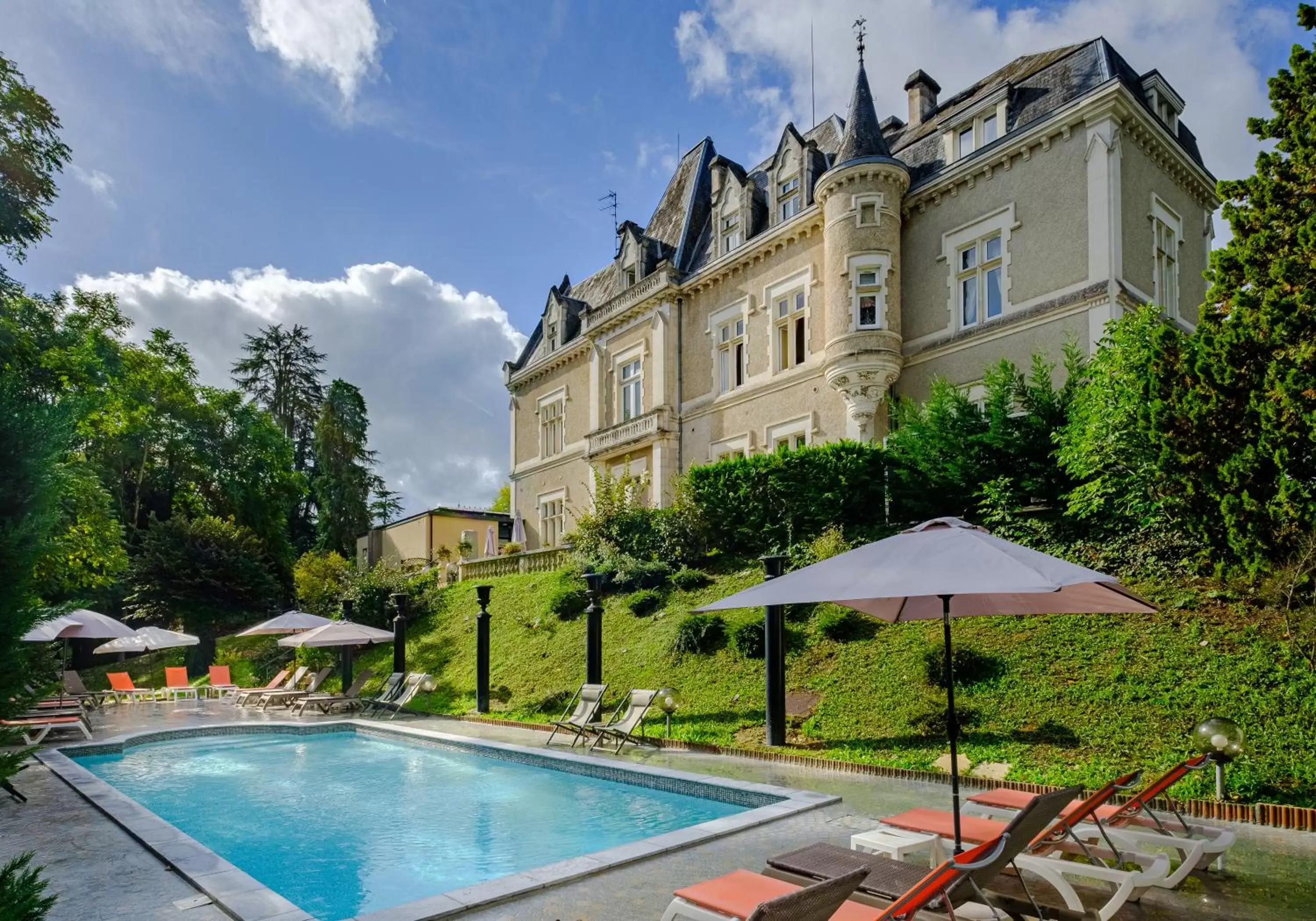 Pool view, Swimming Pool in L'Orangerie du Château des Reynats