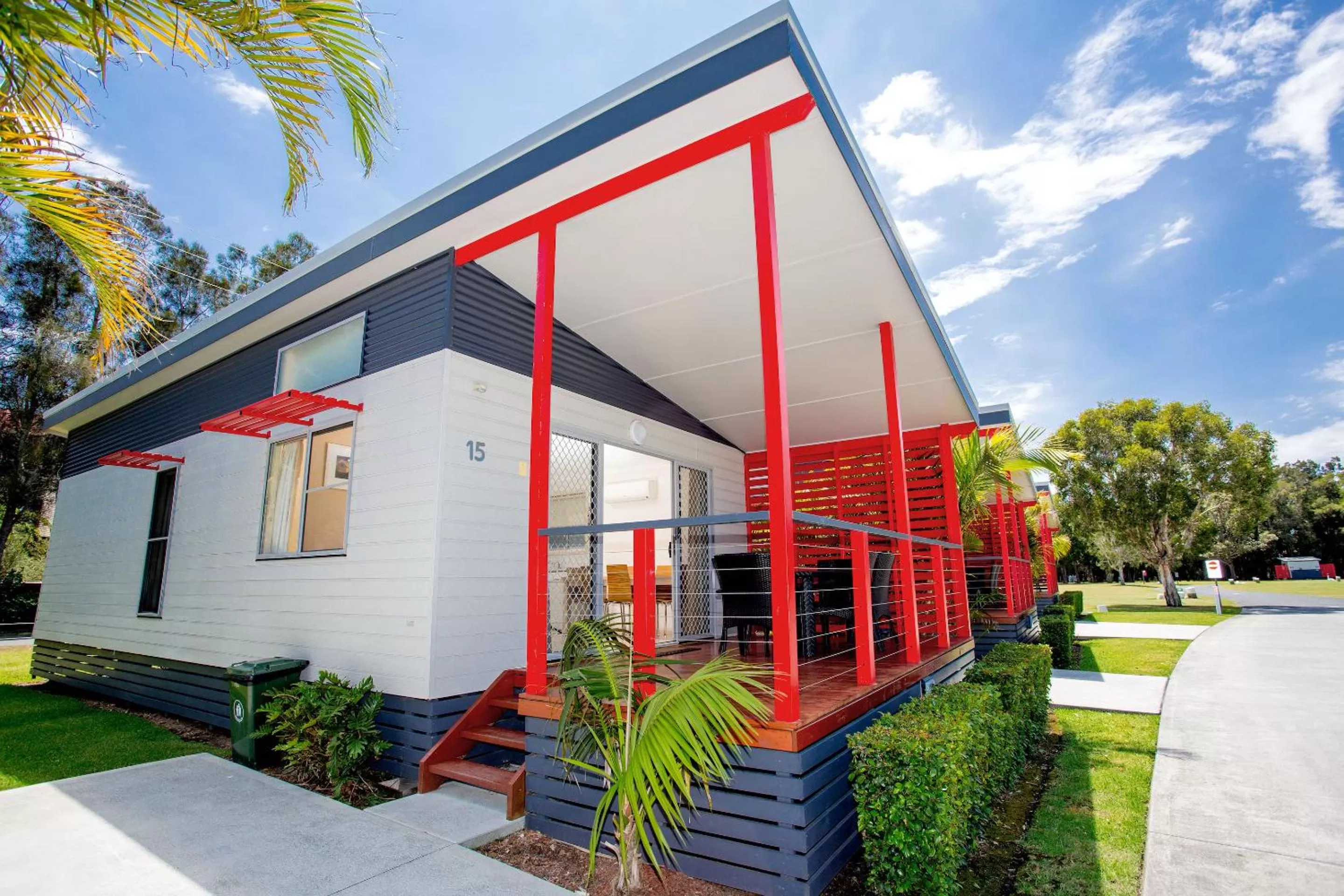 Poolside Villa in Lakeside Forster Holiday Park