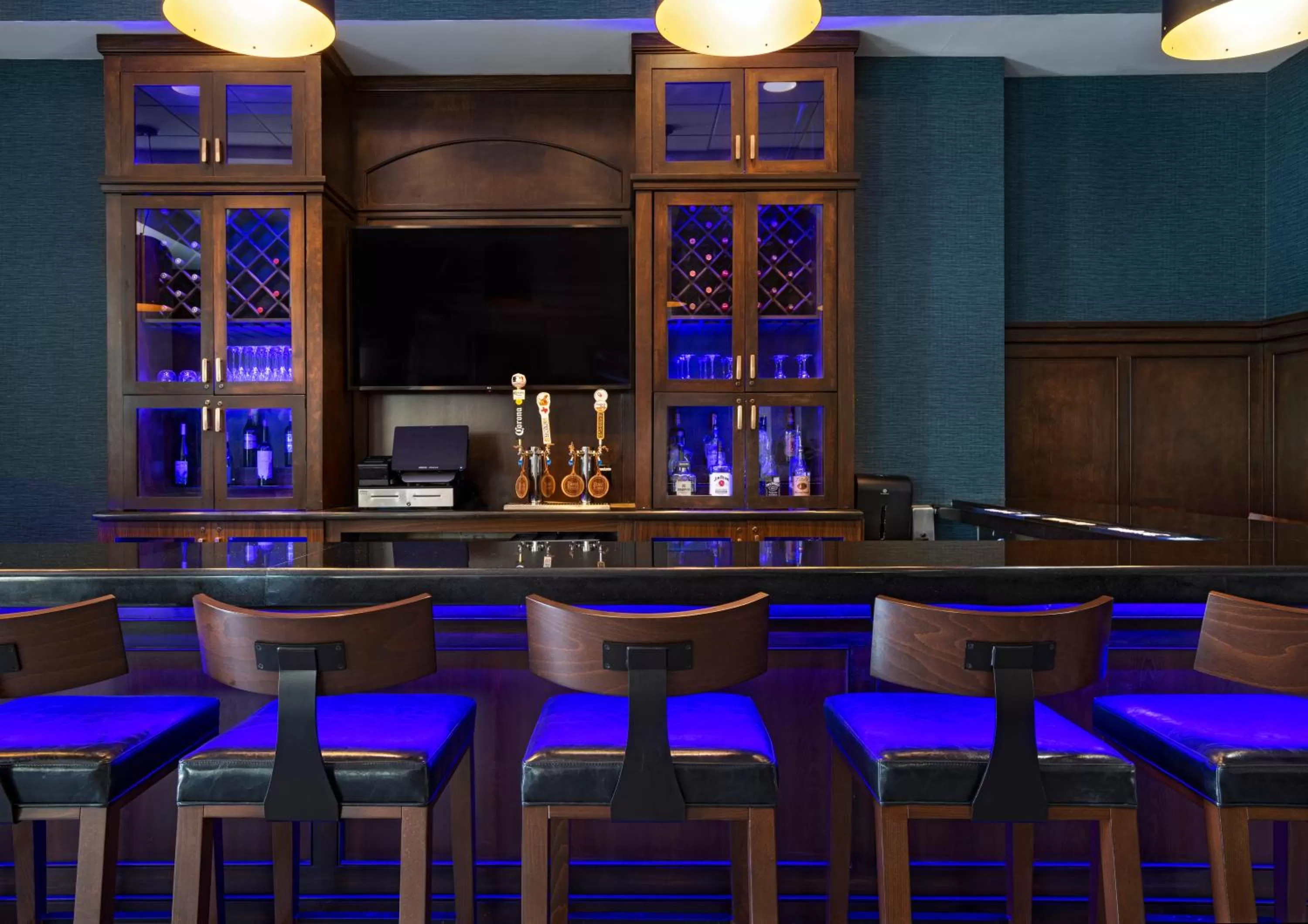 Lounge or bar in Four Points by Sheraton Houston West