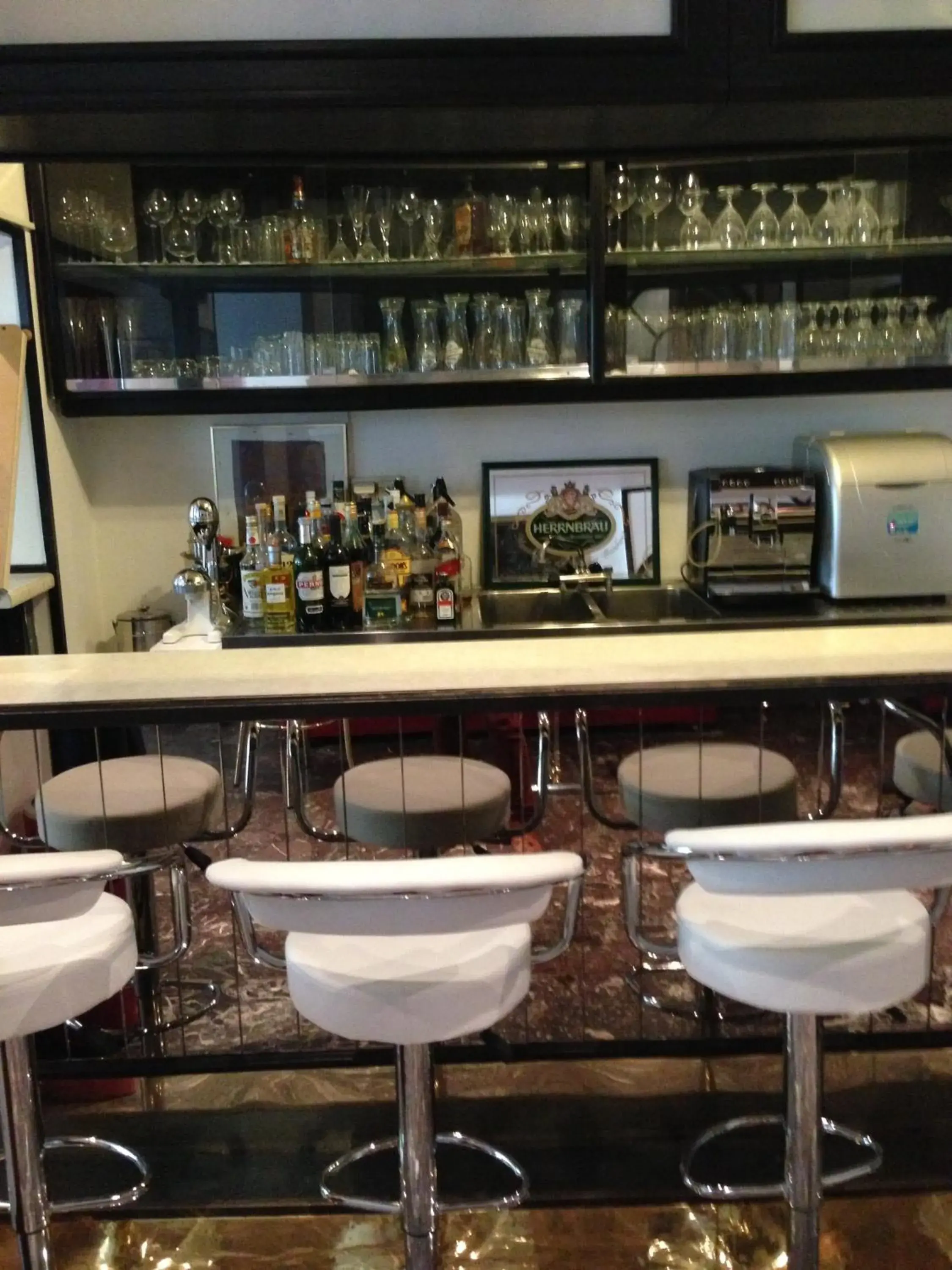 Lounge or bar in Hotel Montree Lounge or bar in Hotel Montree