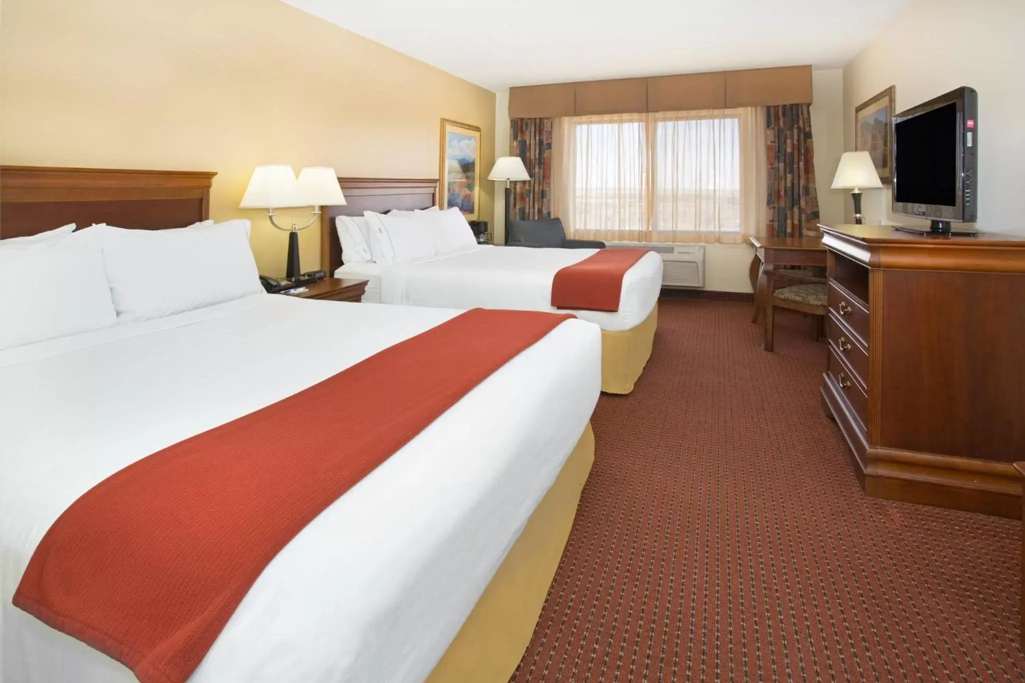 Photo of the whole room, Bed in Holiday Inn Express Hotel & Suites Las Vegas, an IHG Hotel