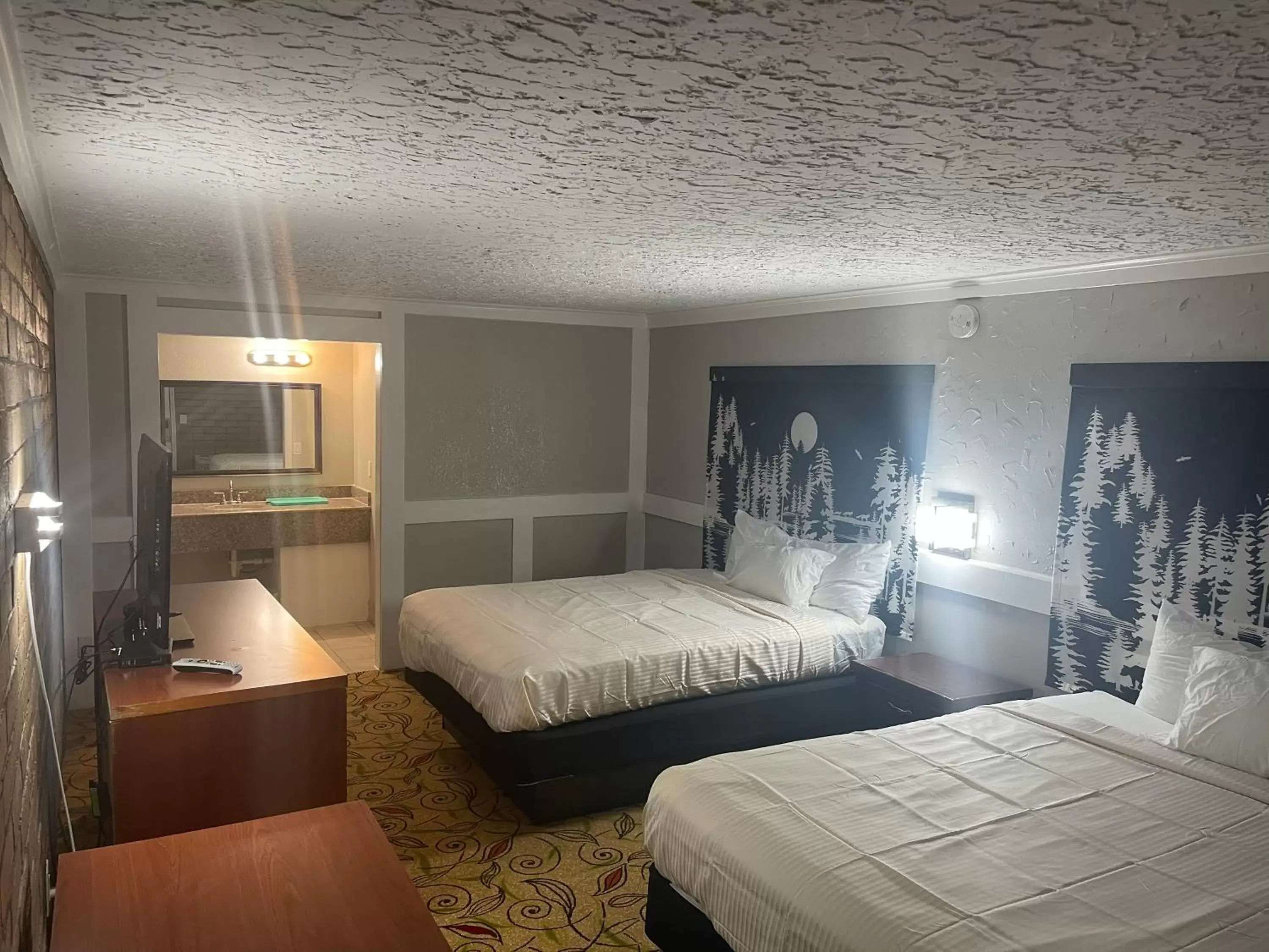 Bedroom, Bed in Stratford House Inn Bedroom, Bed in Stratford House Inn