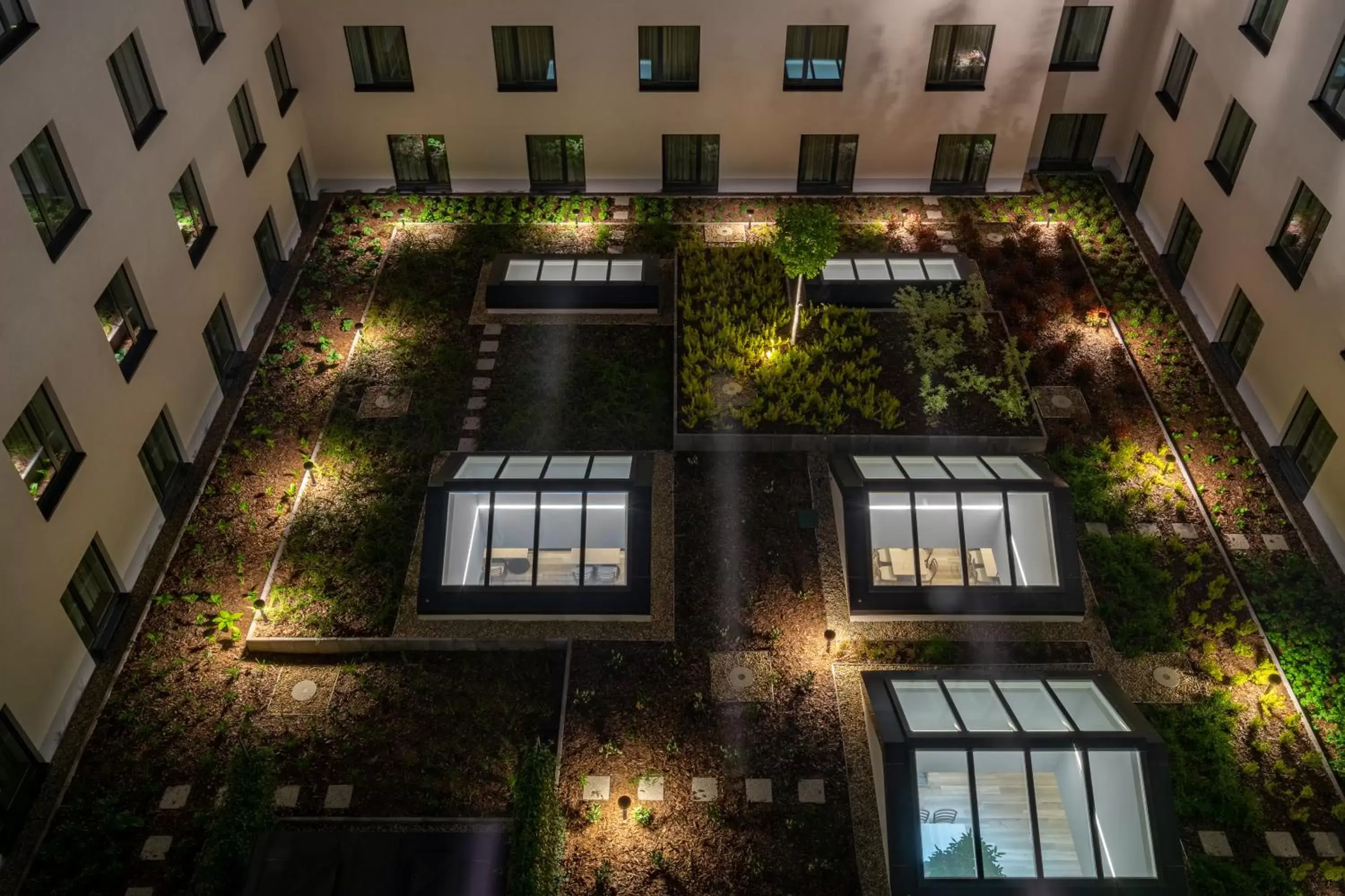 Inner courtyard view, Property Building in IntercityHotel Budapest