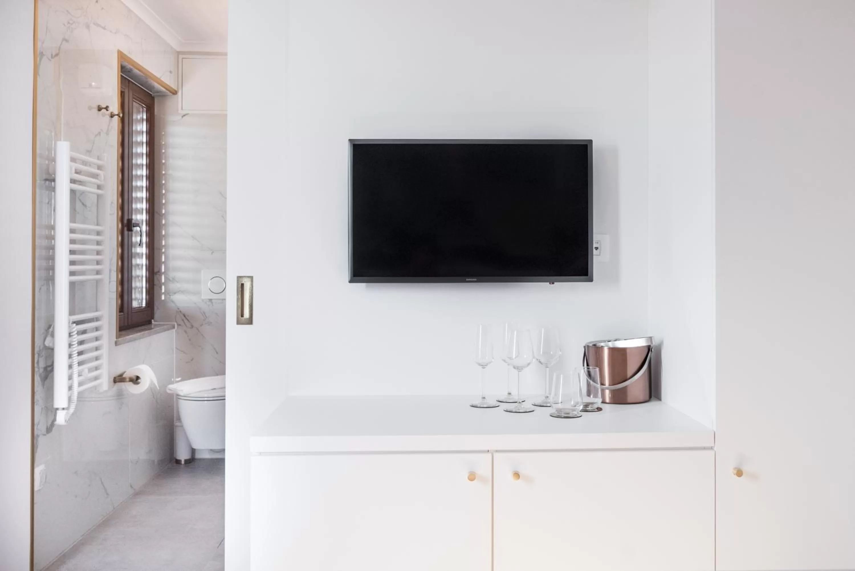 TV and multimedia in La Loggia