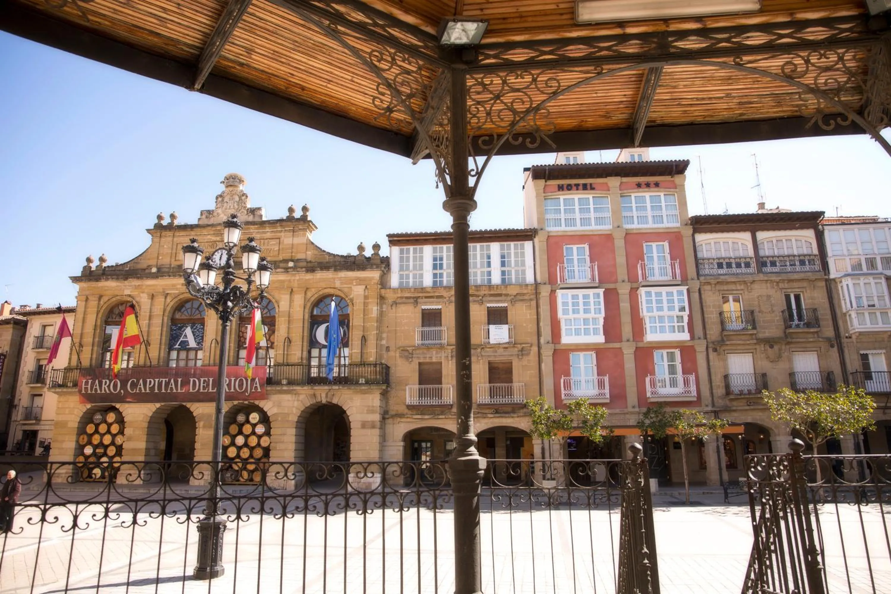Facade/entrance in Hotel Plaza De La Paz