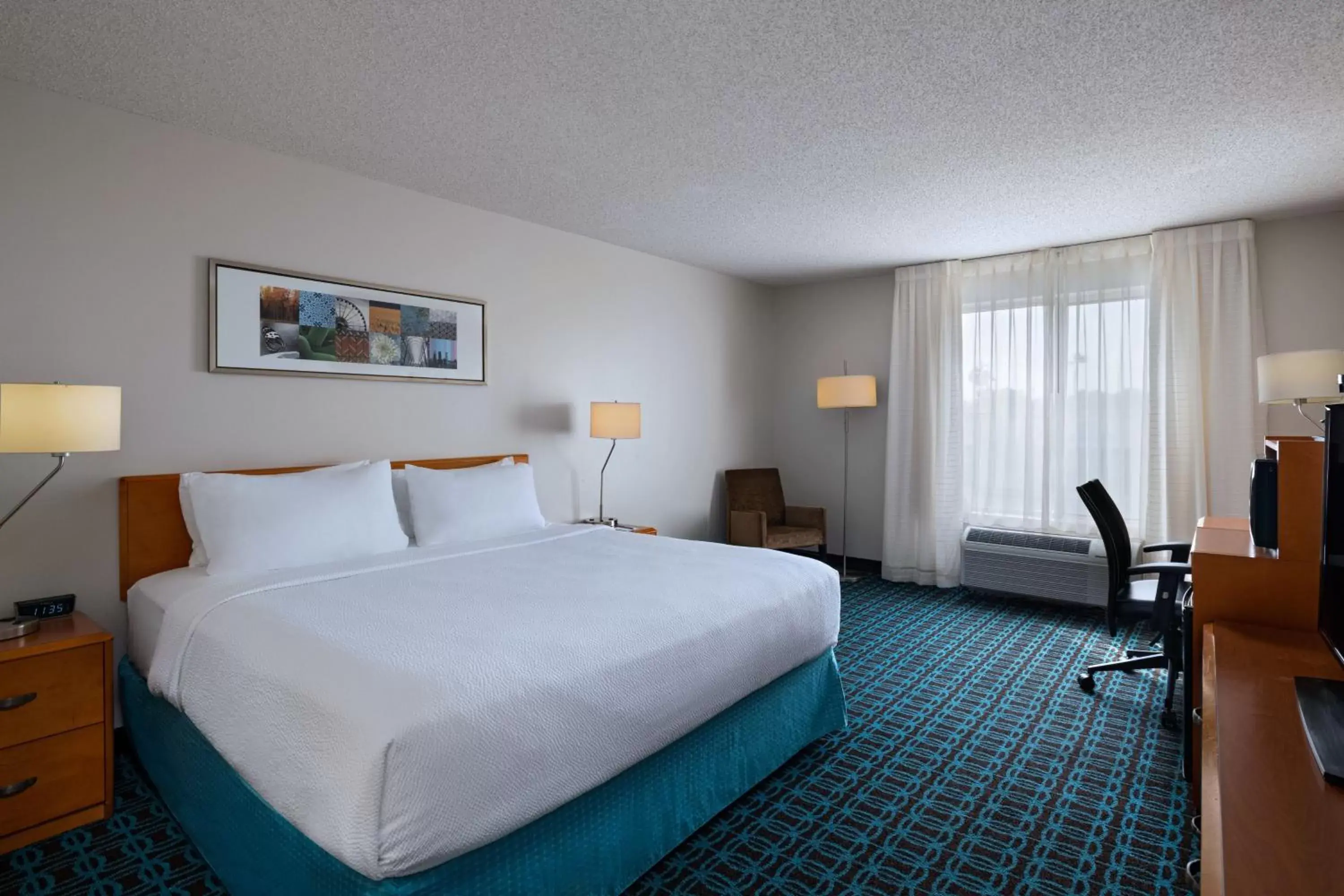 Photo of the whole room, Bed in Fairfield Inn and Suites by Marriott McAllen