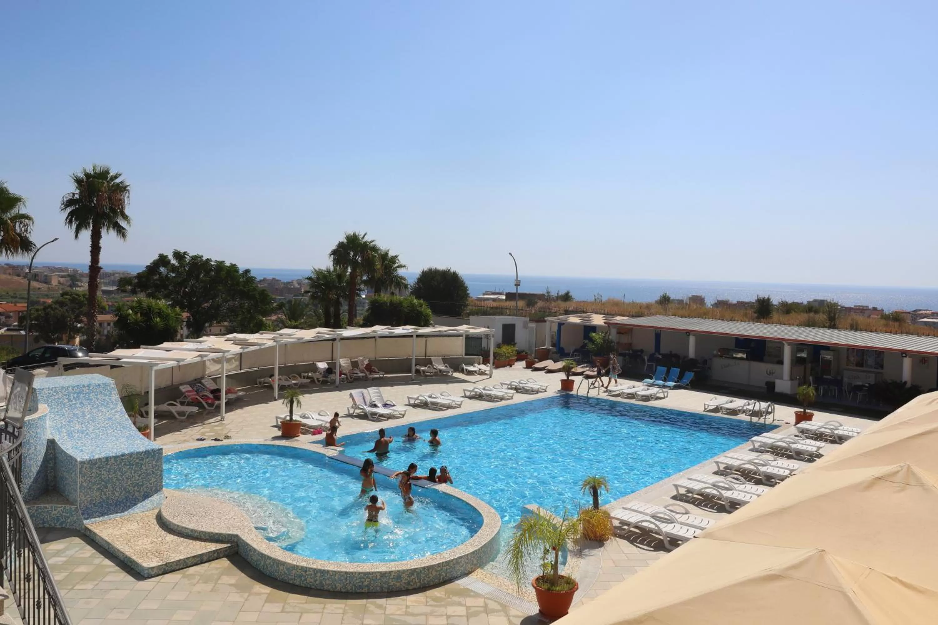 Swimming pool in Grand Hotel Paradiso