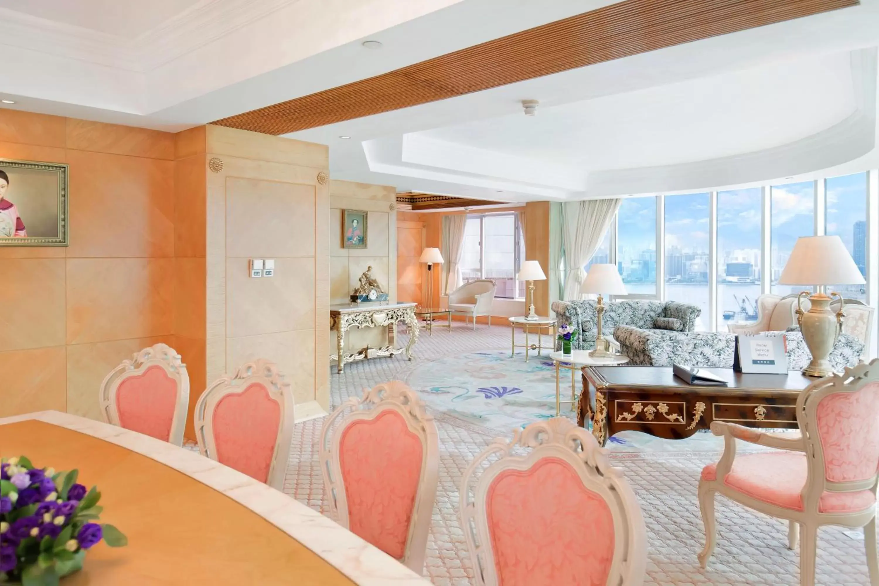 Living room in Regal Hongkong Hotel