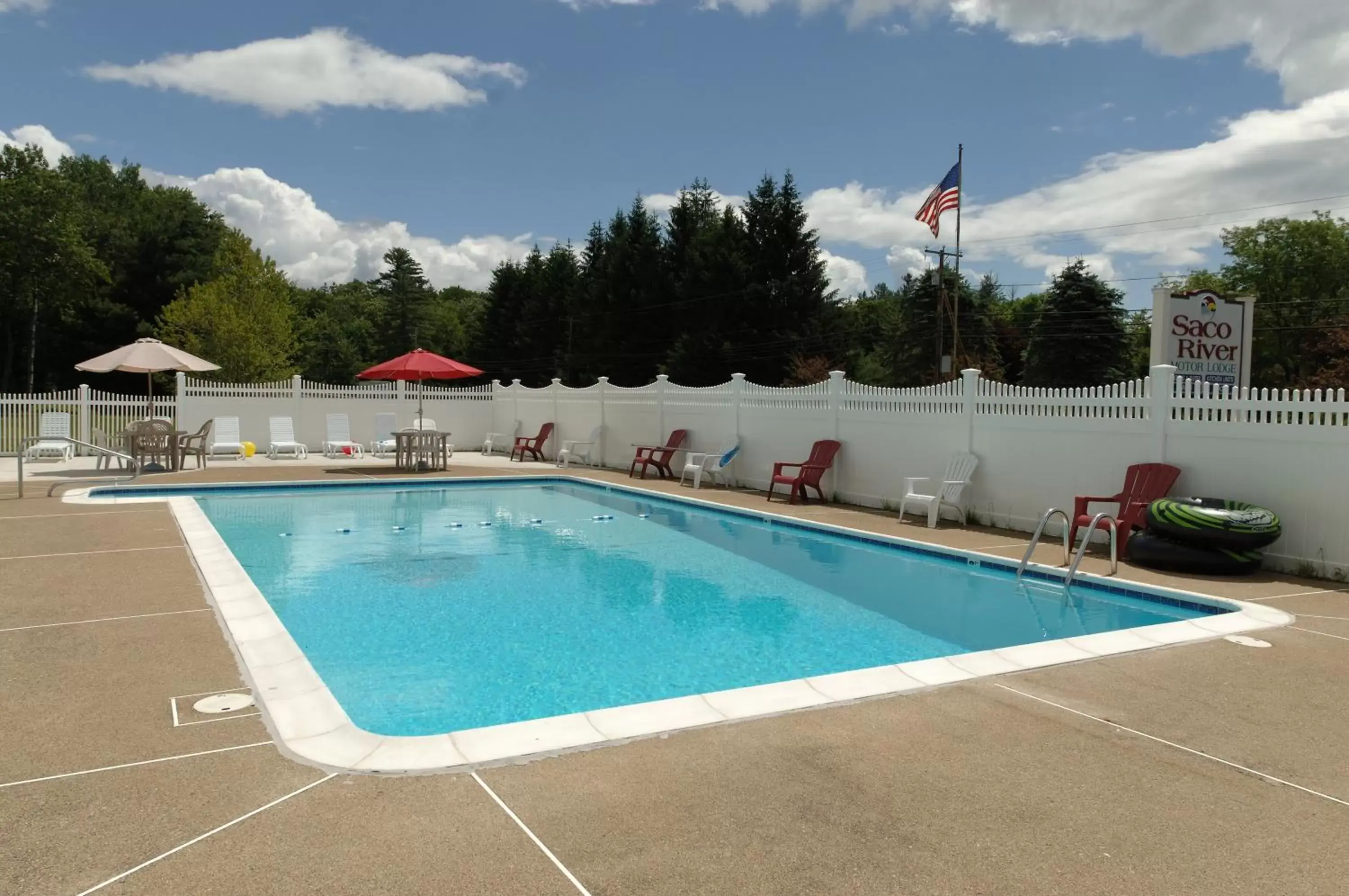 Day, Swimming Pool in Saco River Motor Lodge & Suites