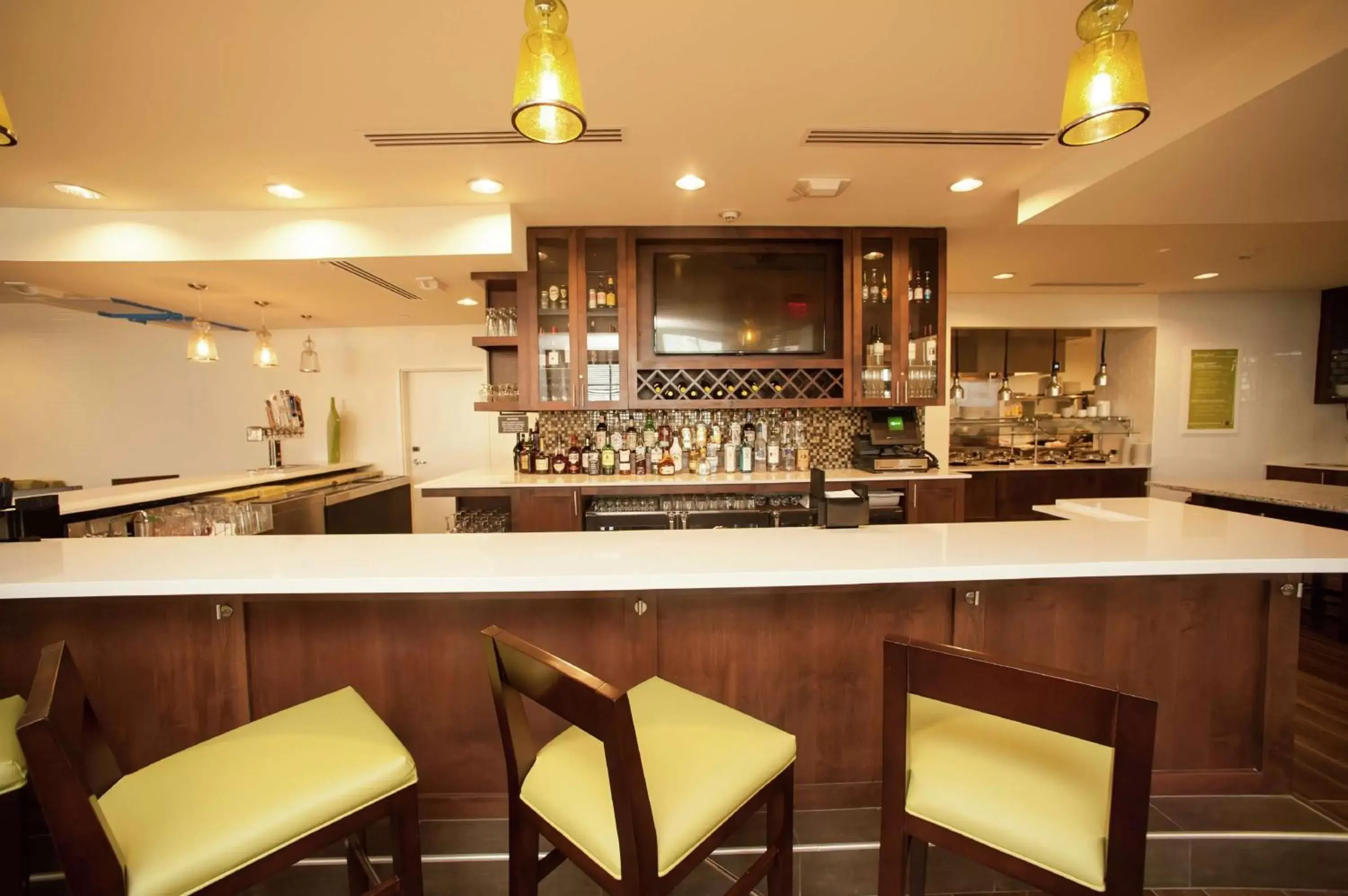 Lounge or bar, Lounge/Bar in Hilton Garden Inn San Antonio-Live Oak Conference Center