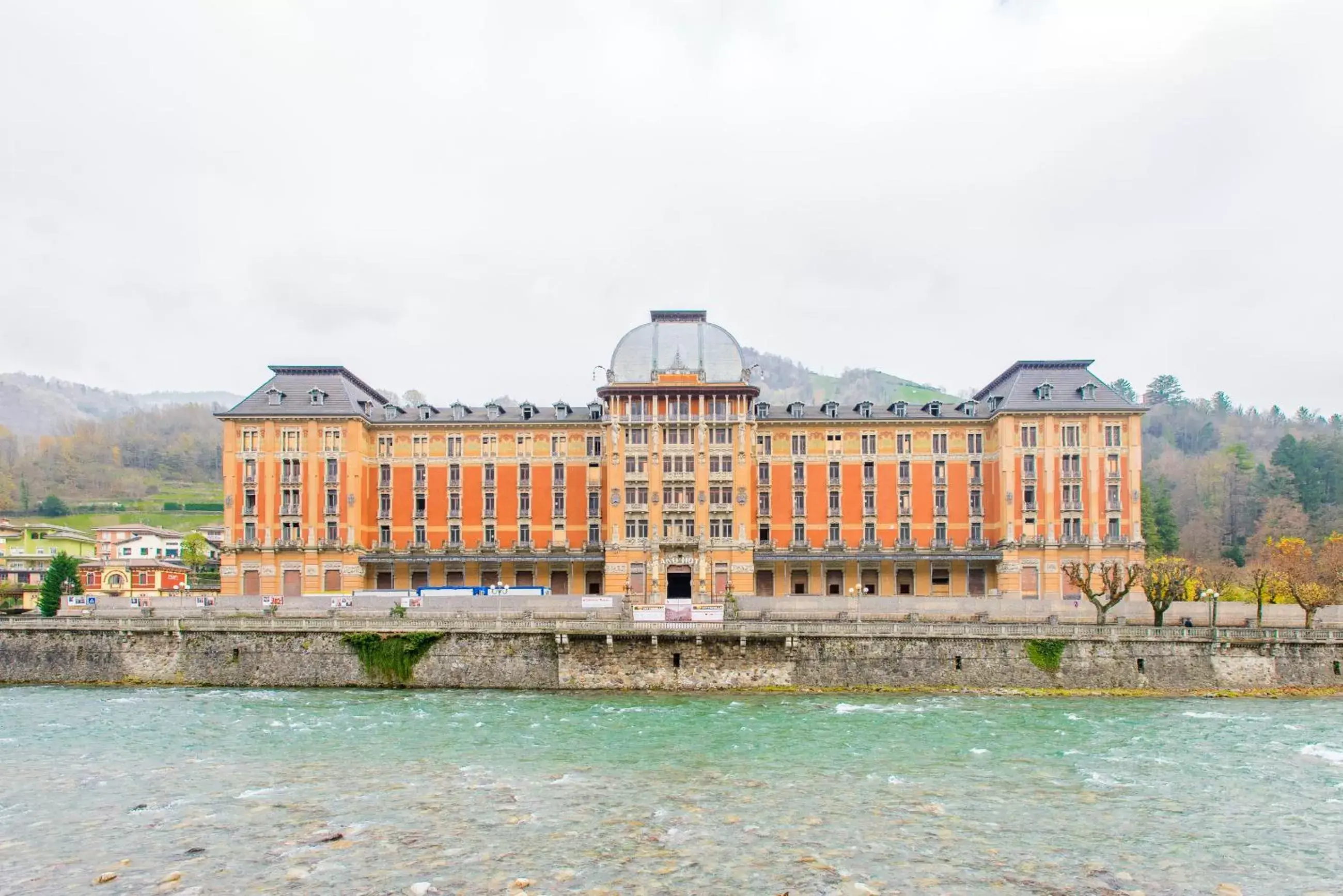 Nearby landmark, Property Building in Bes Hotel Papa San Pellegrino Terme