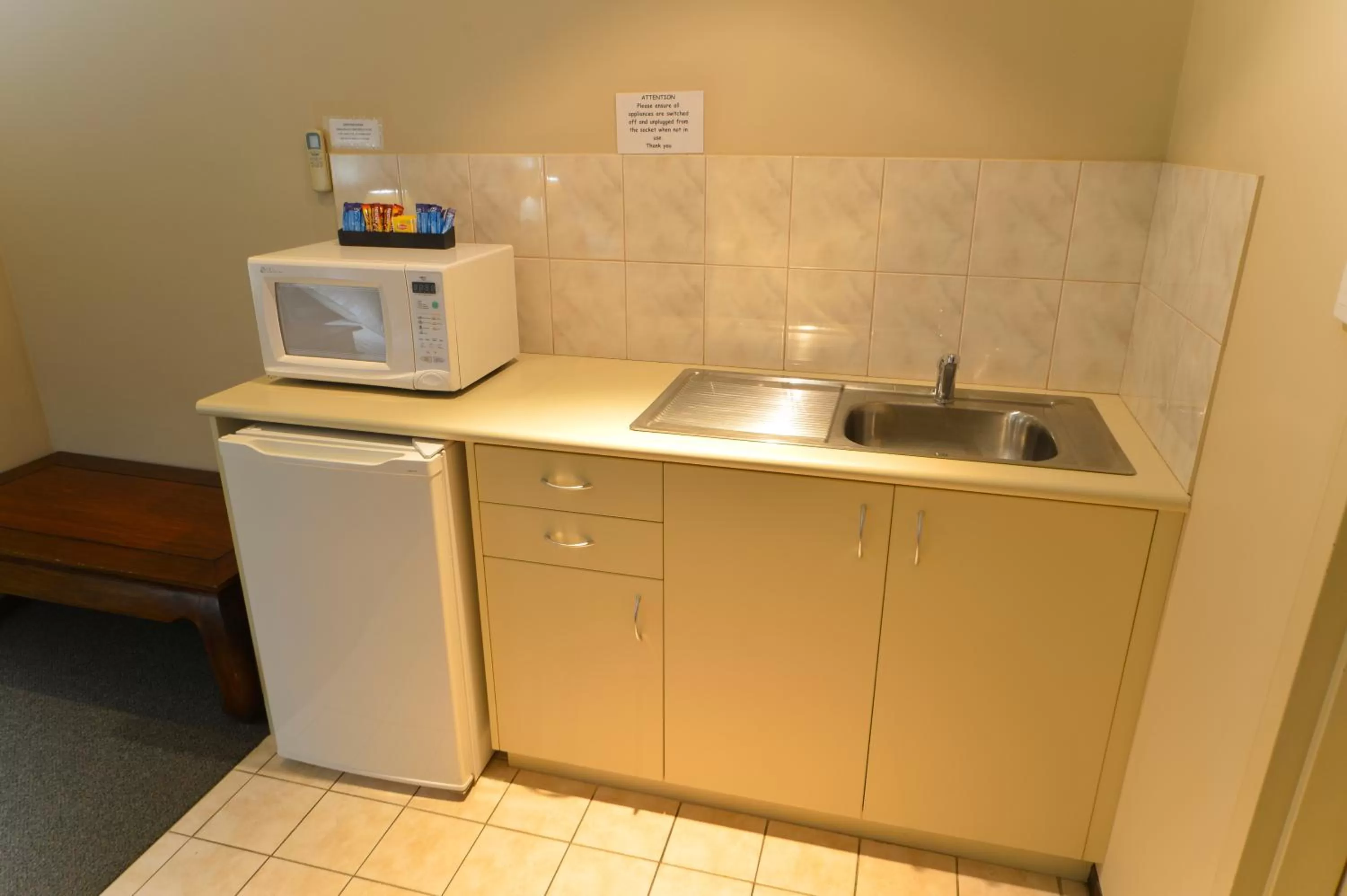 Coffee/tea facilities in Wattle Grove Motel