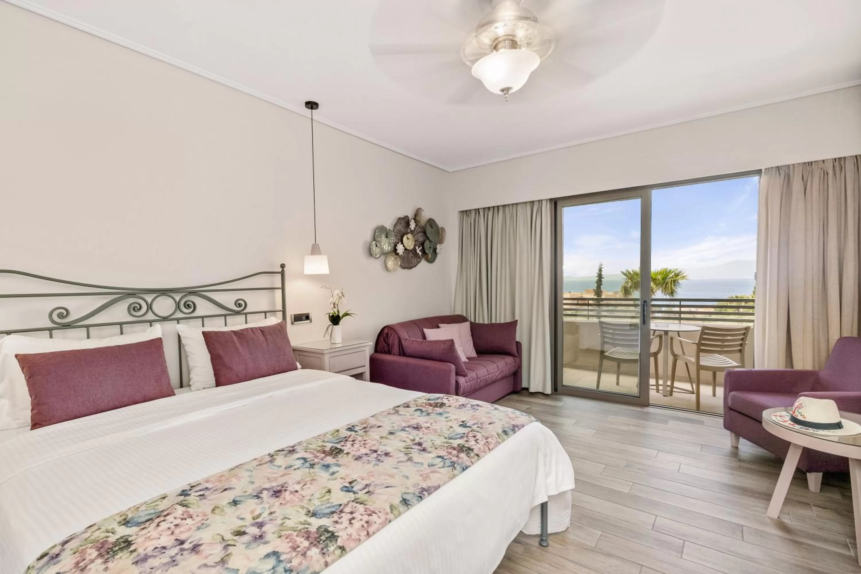 Photo of the whole room, Bed in Akti Taygetos - Conference Resort