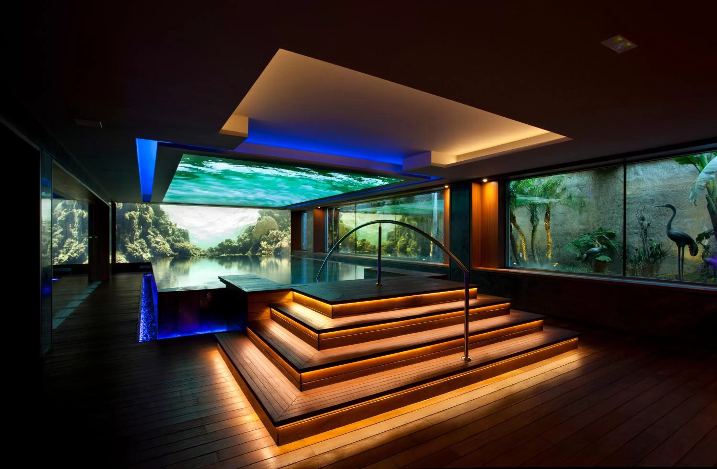 Swimming pool in Hotel MiM Sitges & Spa