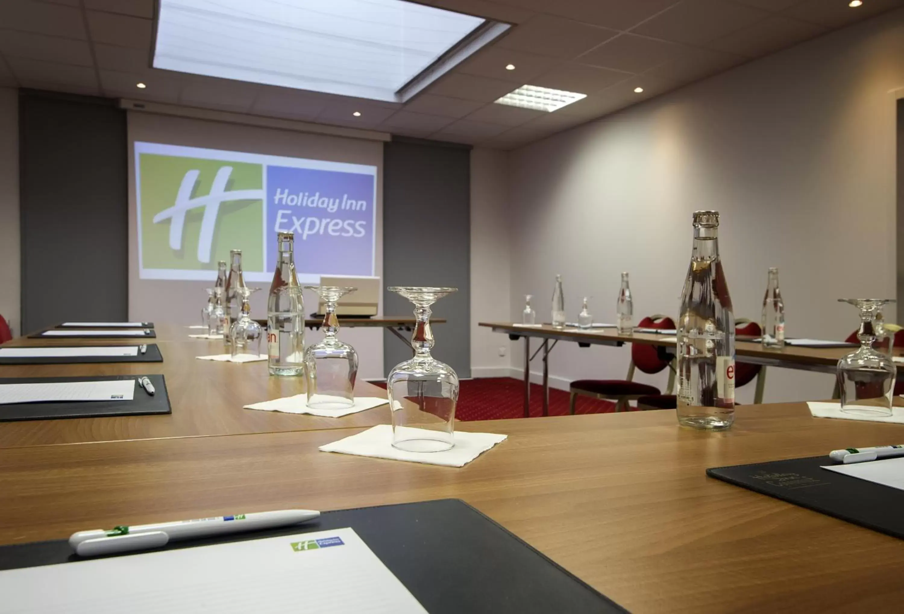 Meeting/conference room in Holiday Inn Express Lille Centre, an IHG Hotel