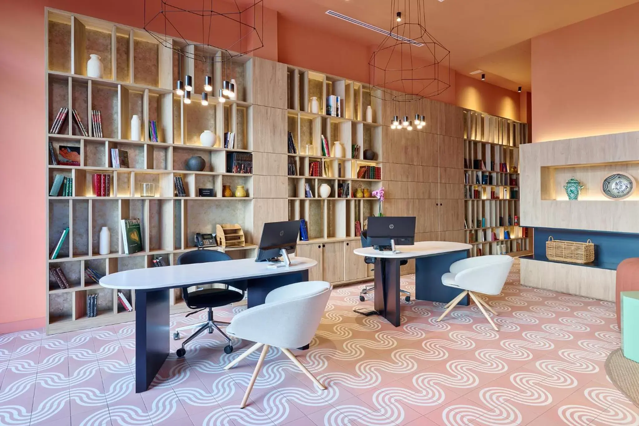 Lobby or reception, Library in Boutique Hotel Luna Granada Centro