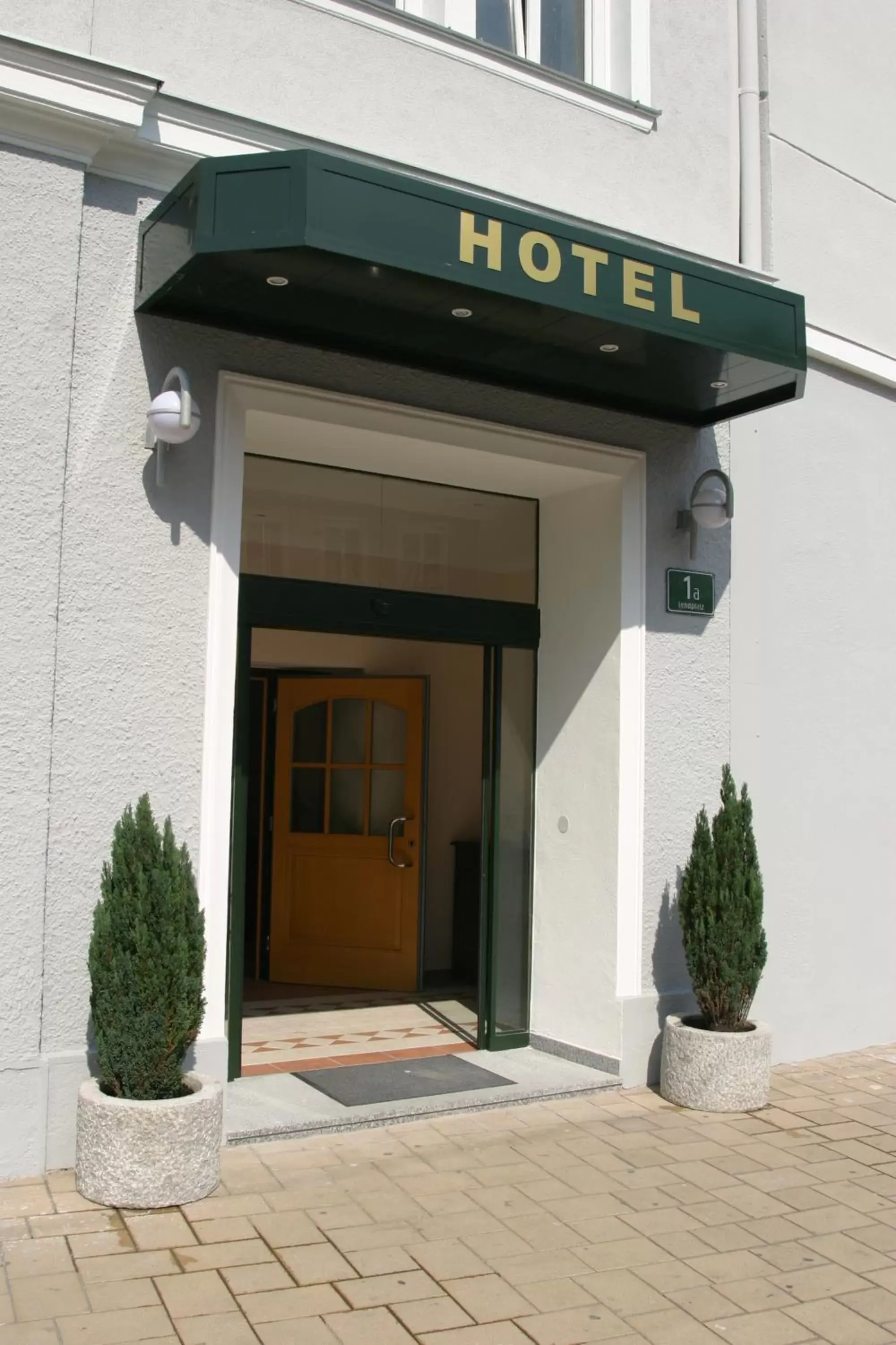 Facade/entrance in Hotel Feichtinger Graz