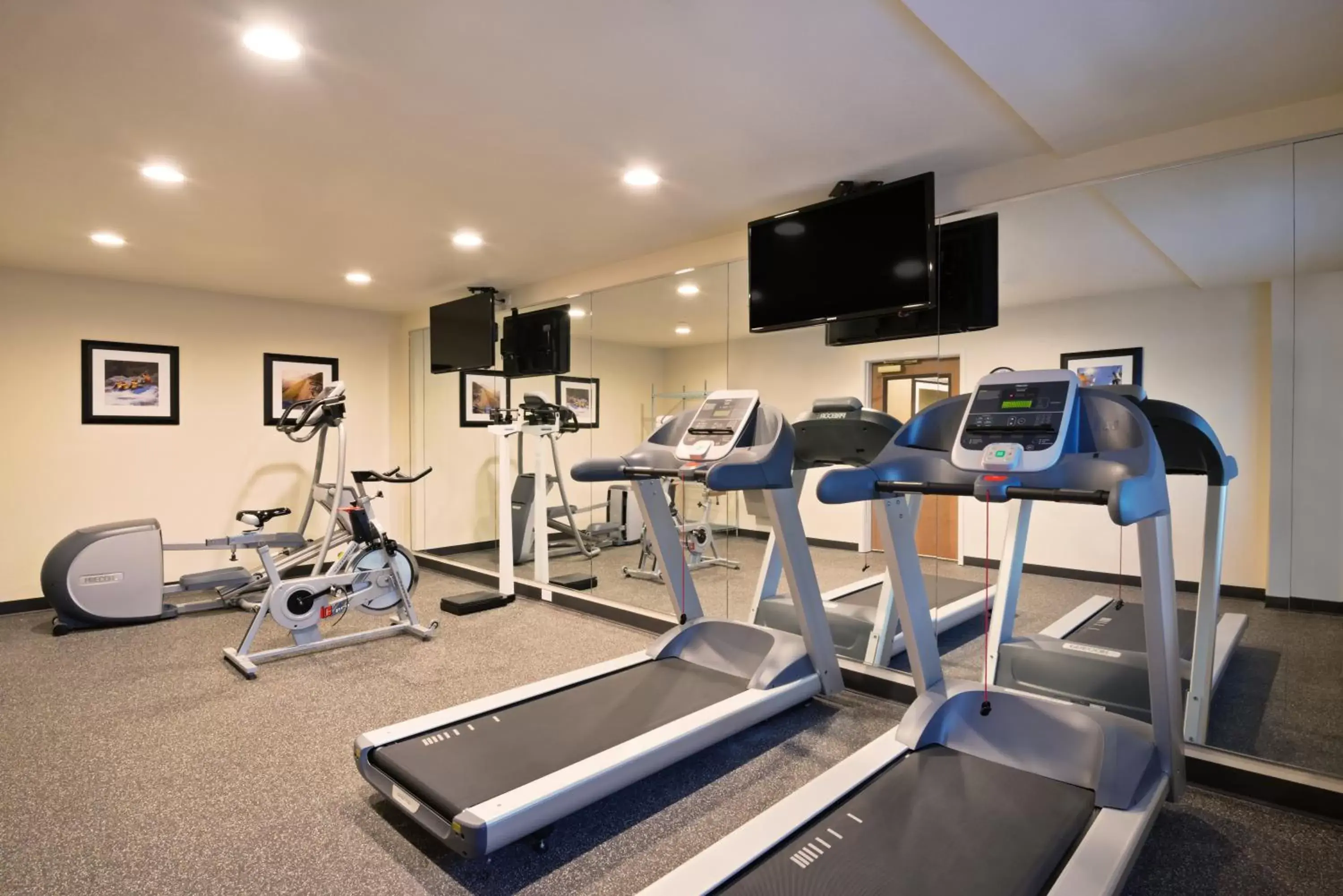 Fitness centre/facilities, Fitness Center/Facilities in Holiday Inn Express Hotel & Suites Fraser Winter Park Area, an IHG Hotel