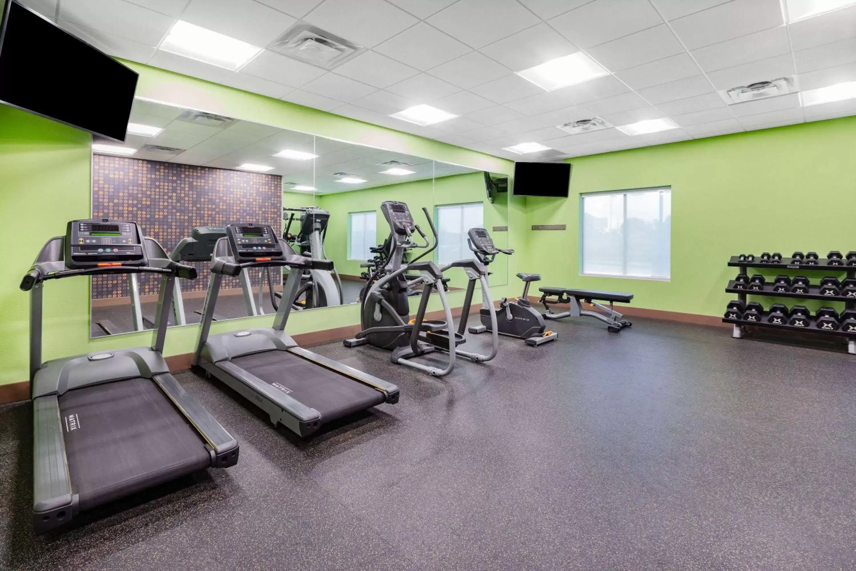 Fitness centre/facilities in La Quinta Inn & Suites by Wyndham Jackson-Cape Girardeau Fitness centre/facilities in La Quinta Inn & Suites by Wyndham Jackson-Cape Girardeau