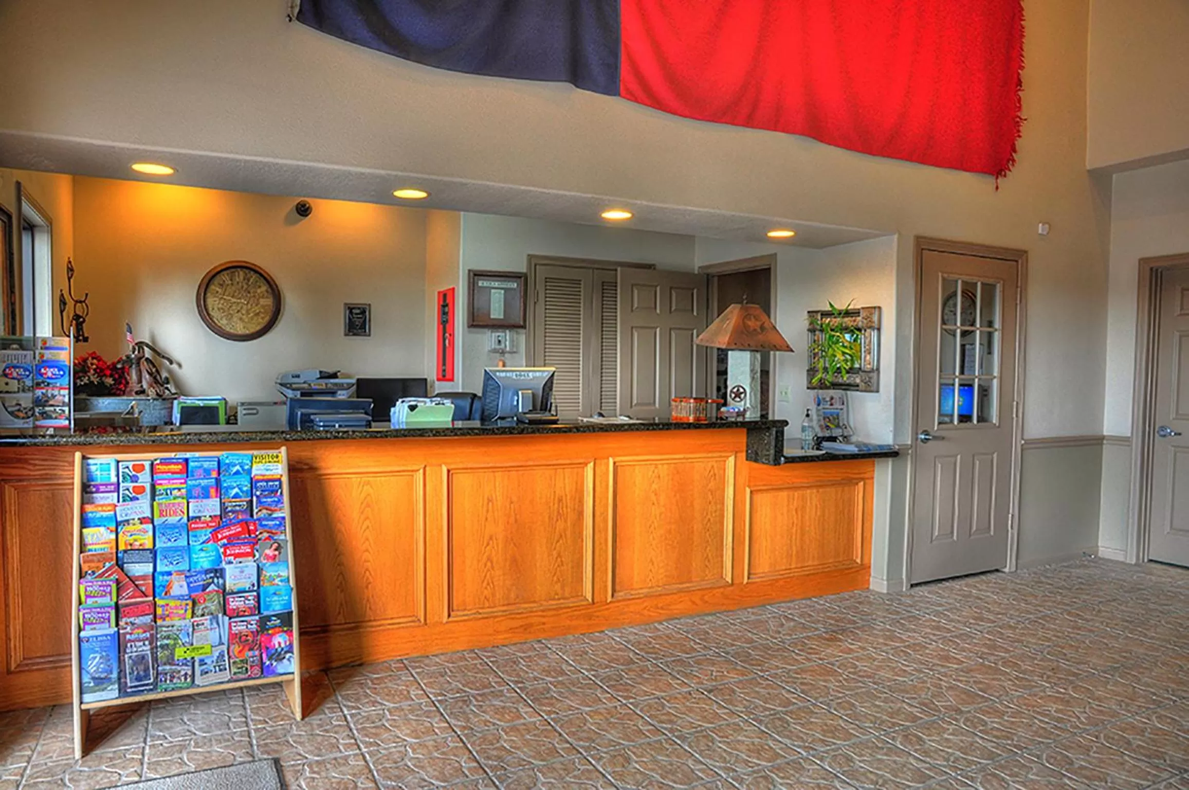Lobby or reception in Lone Star Inn and Suites Victoria