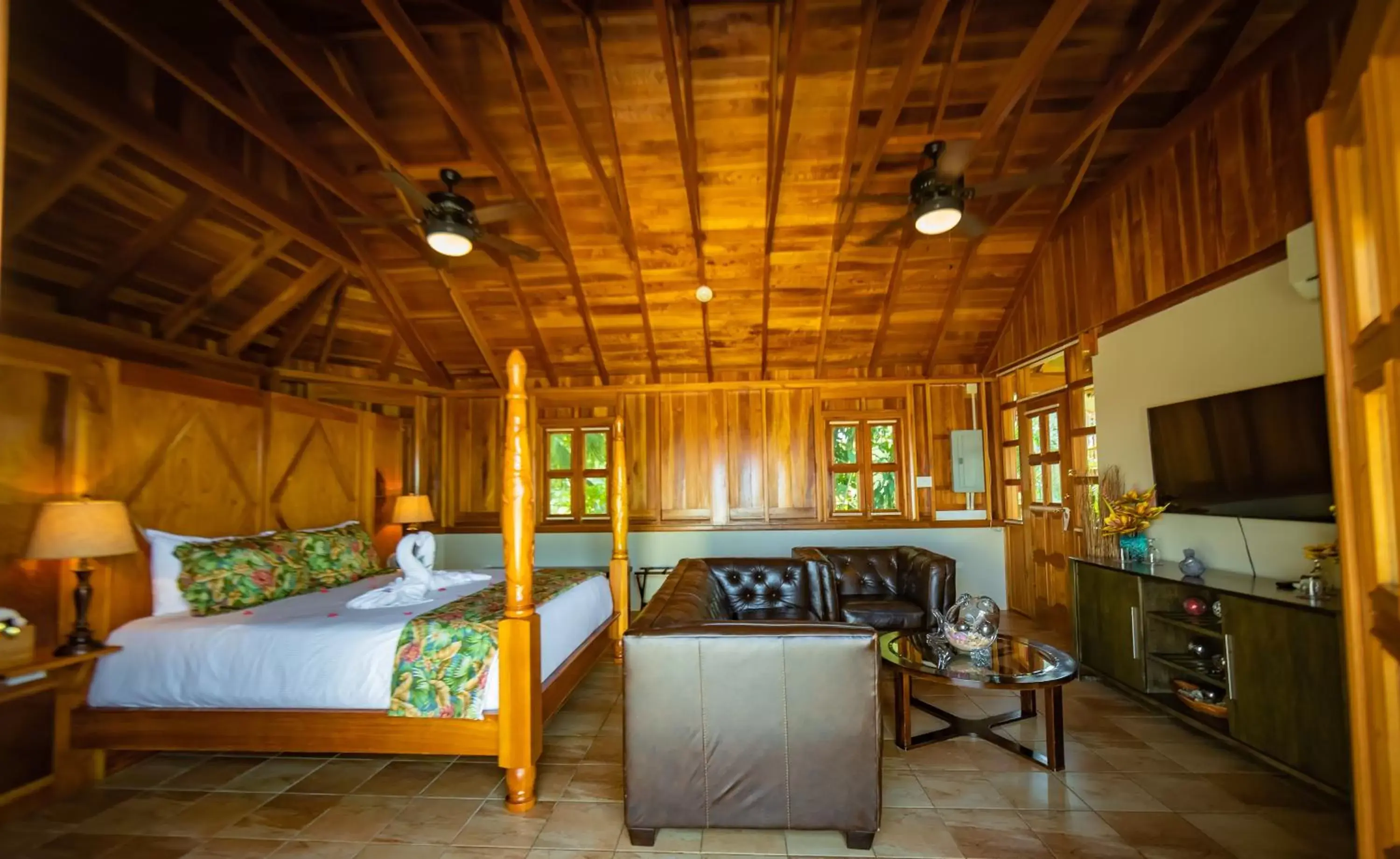 Bedroom in Ocean Cliff Hotel Negril Limited