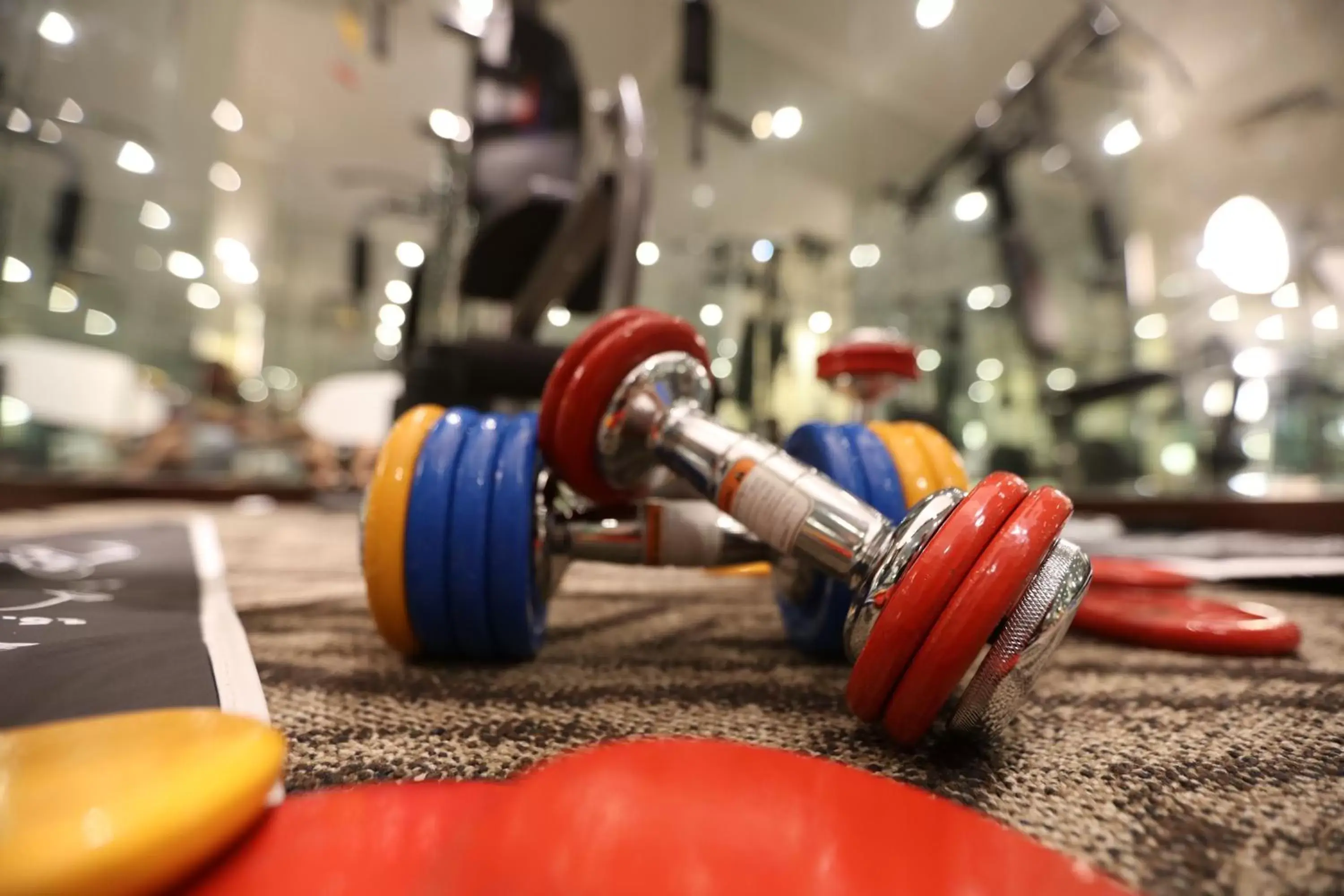 Fitness centre/facilities in Prime Al Hamra Hotel