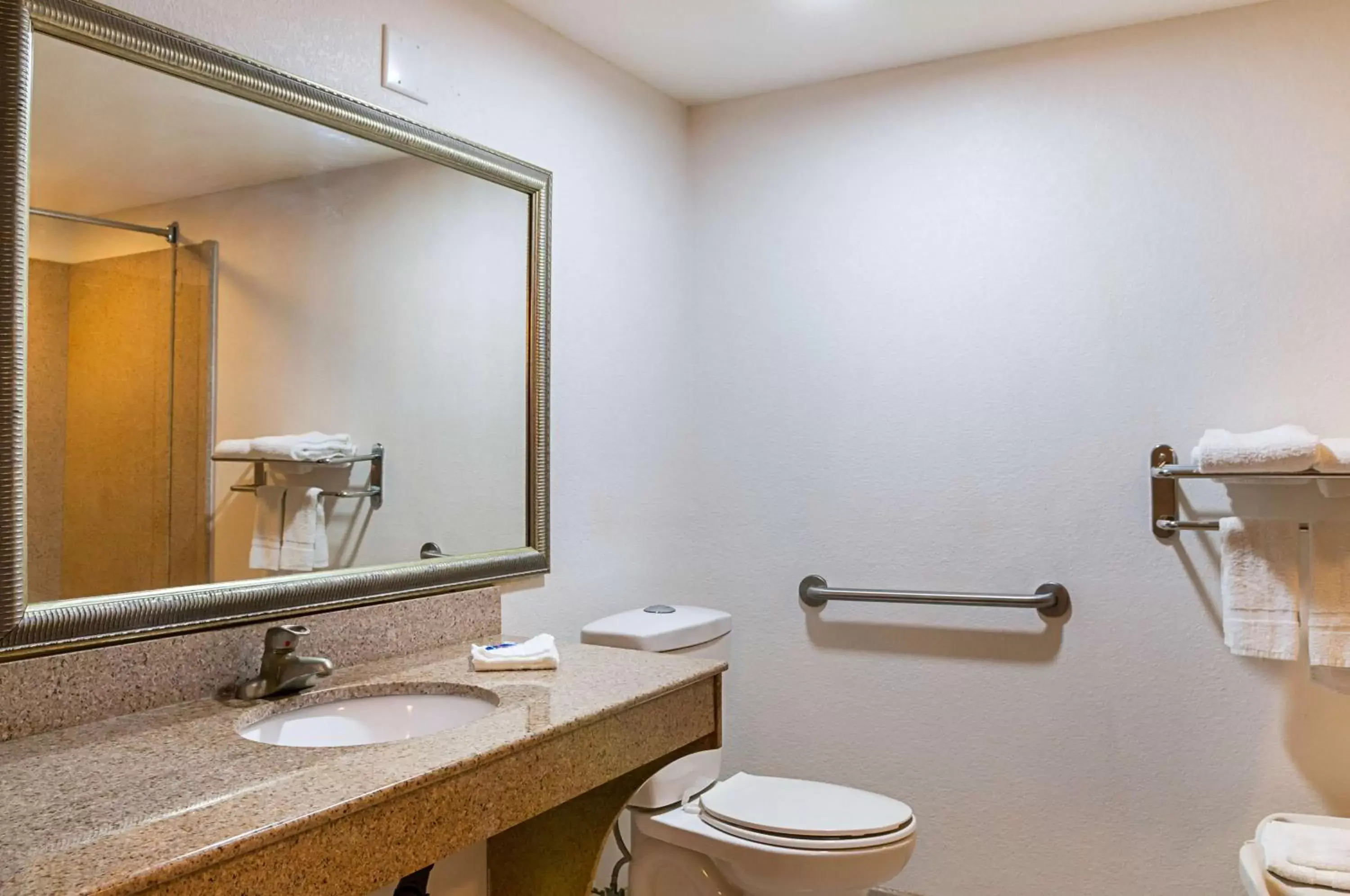 Toilet, Bathroom in Motel 6-New Orleans, LA - Near Downtown