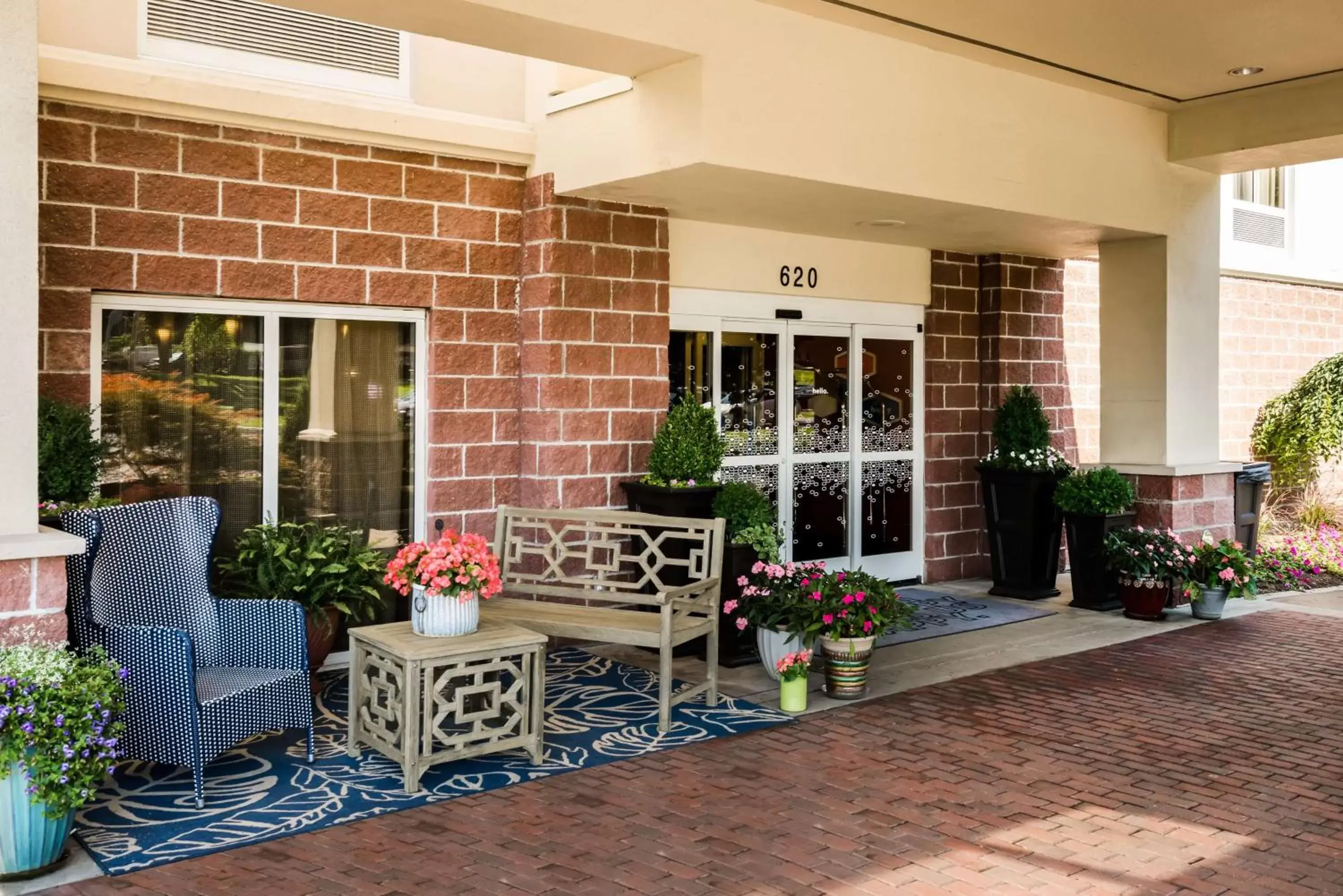 Patio in Hampton Inn Clifton Park