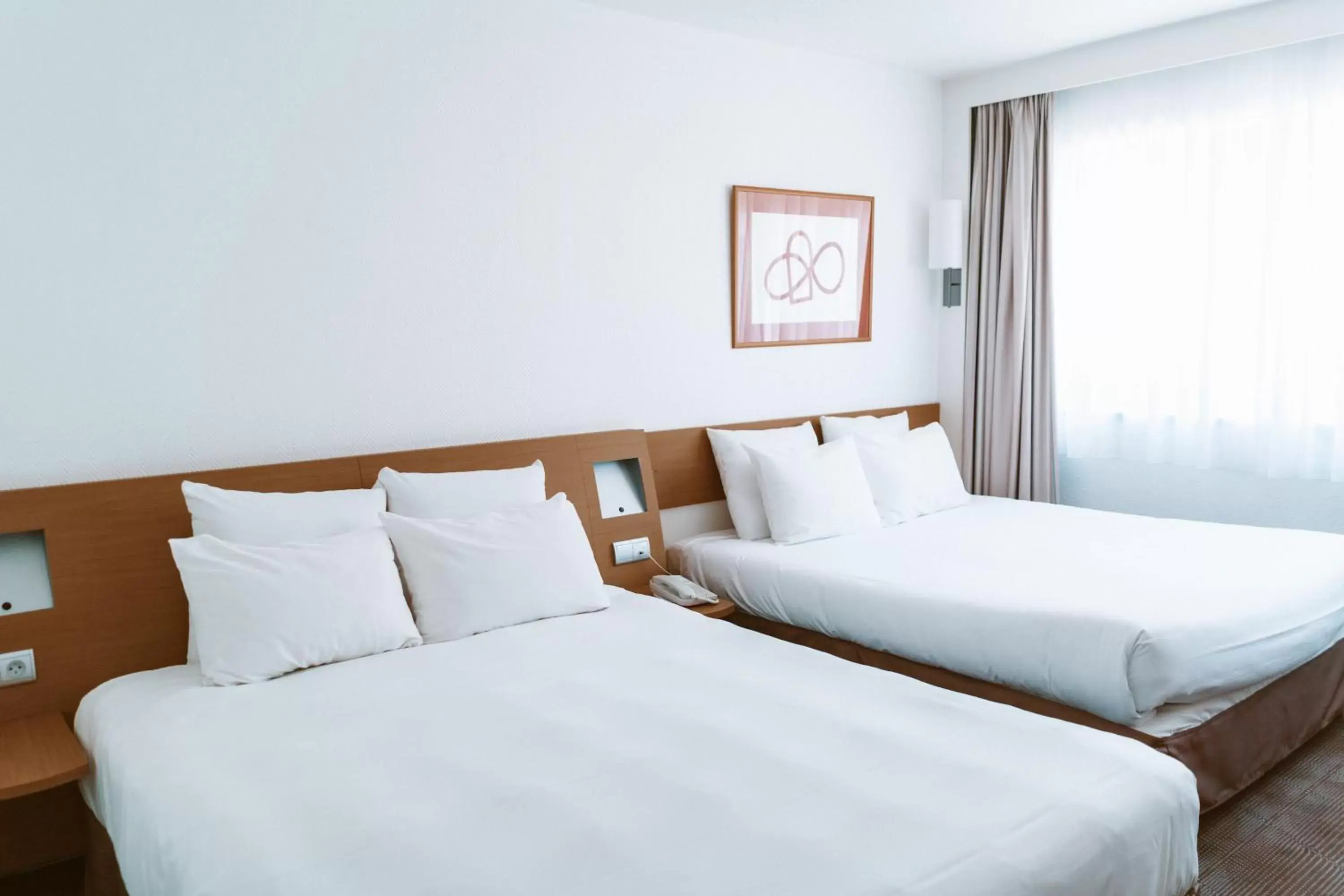 Bed in Novotel Resort & Spa Biarritz Anglet