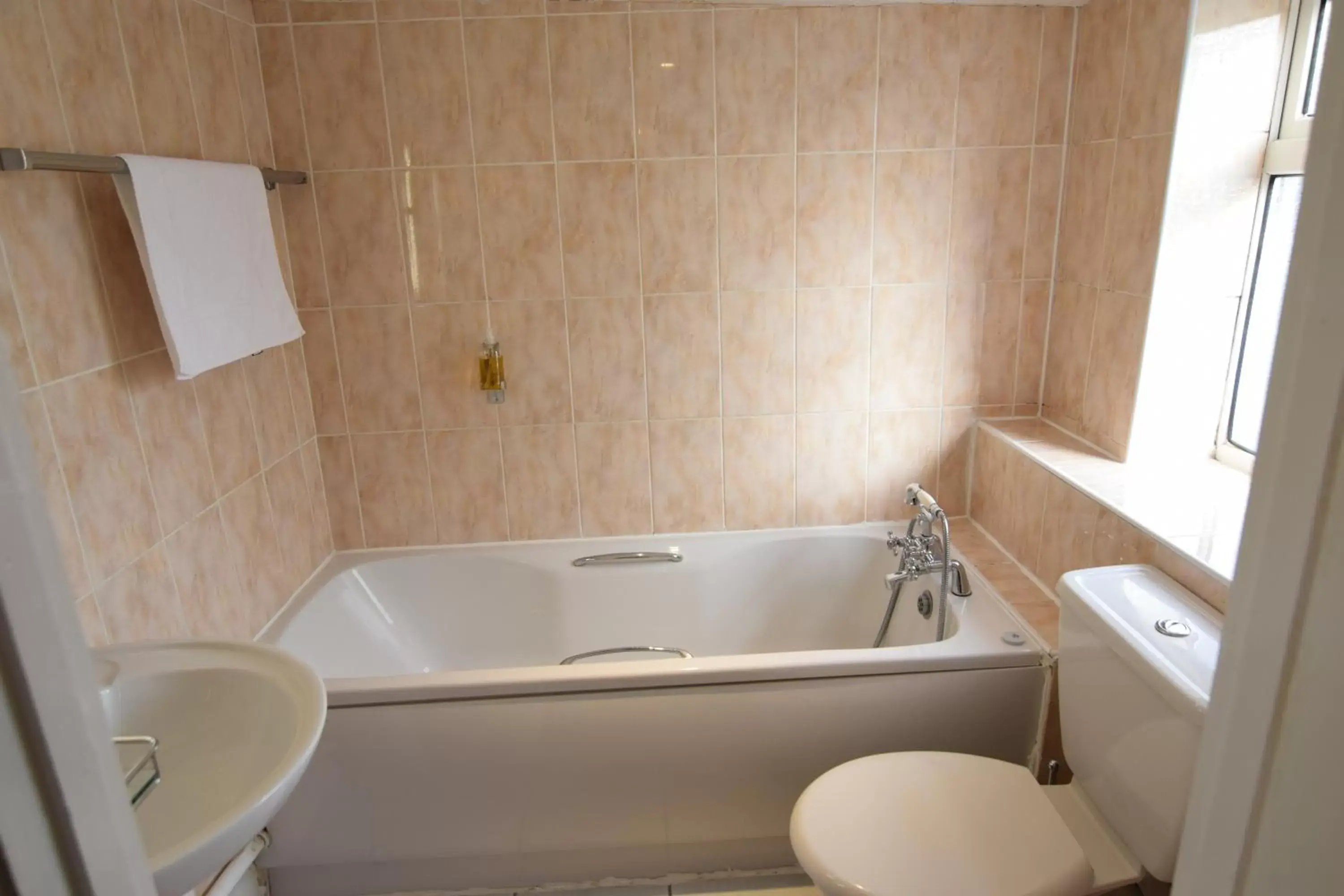 Bathroom in Castle Lodge