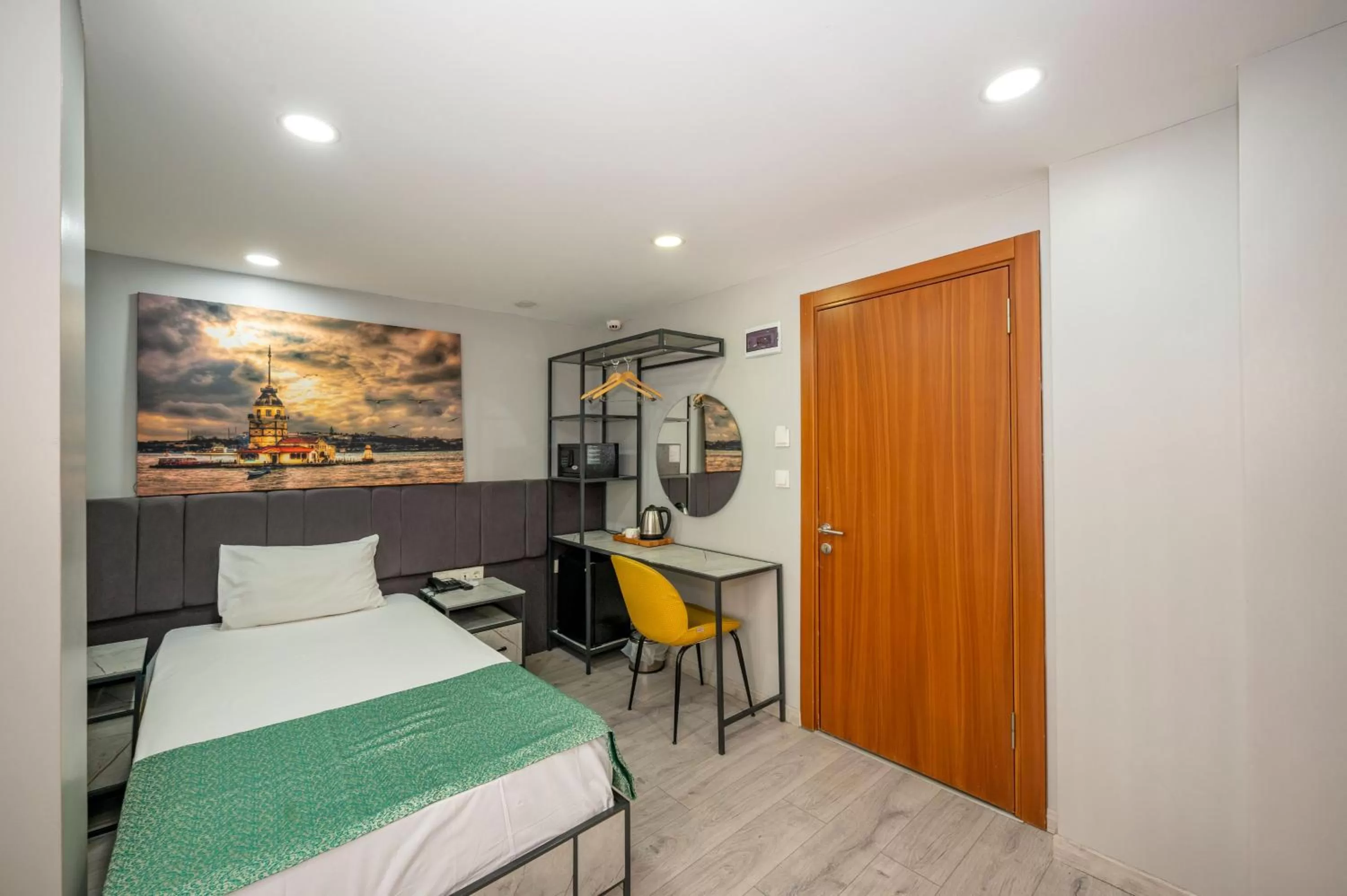 Photo of the whole room, Bed in Green Garden Hotel