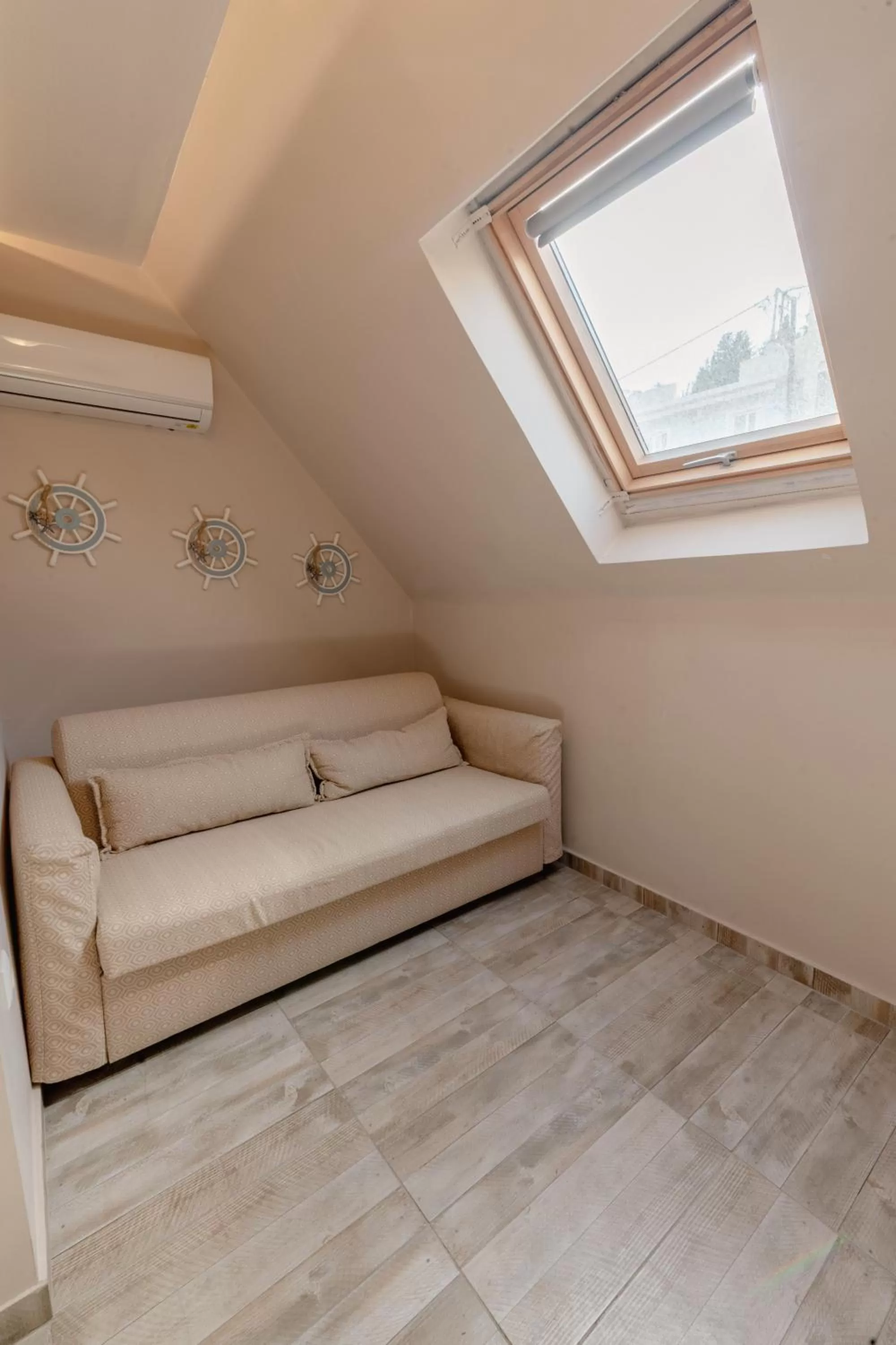 Seating Area in Zama Suites Collection