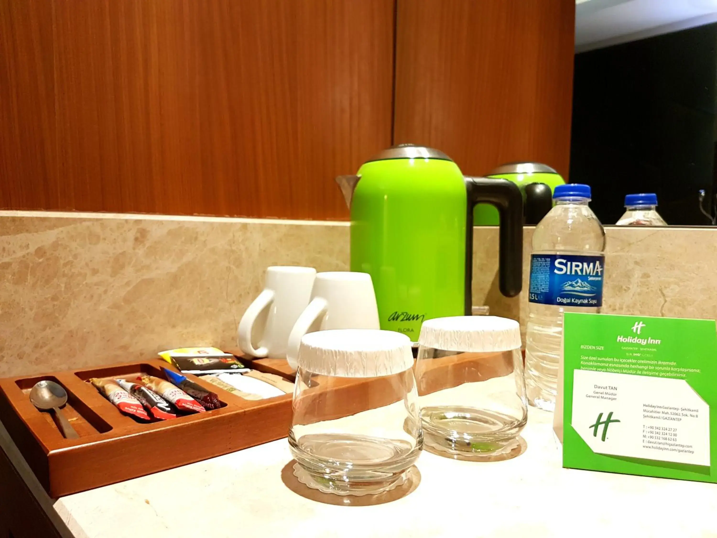 Standard Queen Room - Smoking in Holiday Inn Gaziantep by IHG Standard Queen Room - Smoking in Holiday Inn Gaziantep by IHG