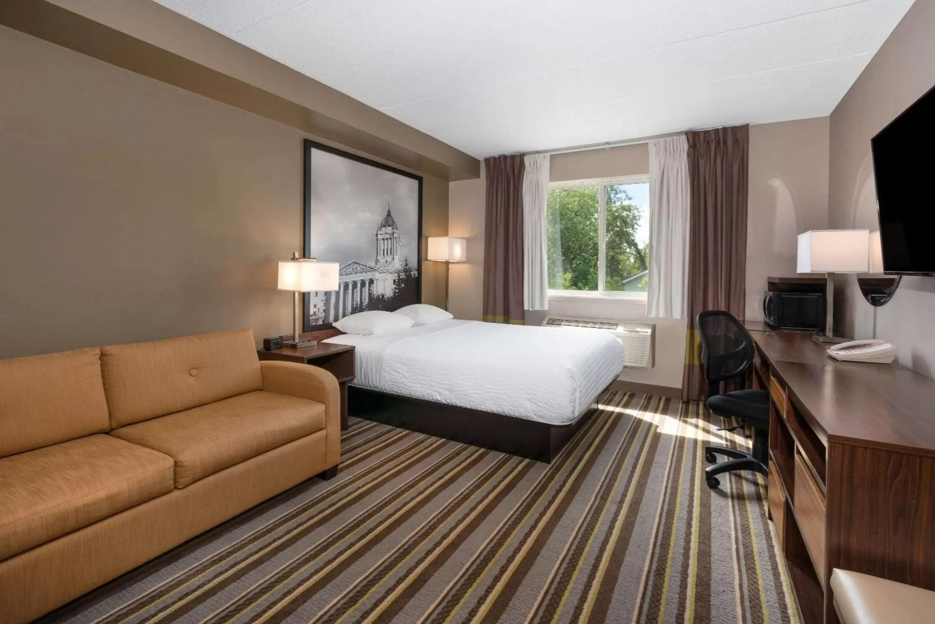 Photo of the whole room in Super 8 by Wyndham Winnipeg West