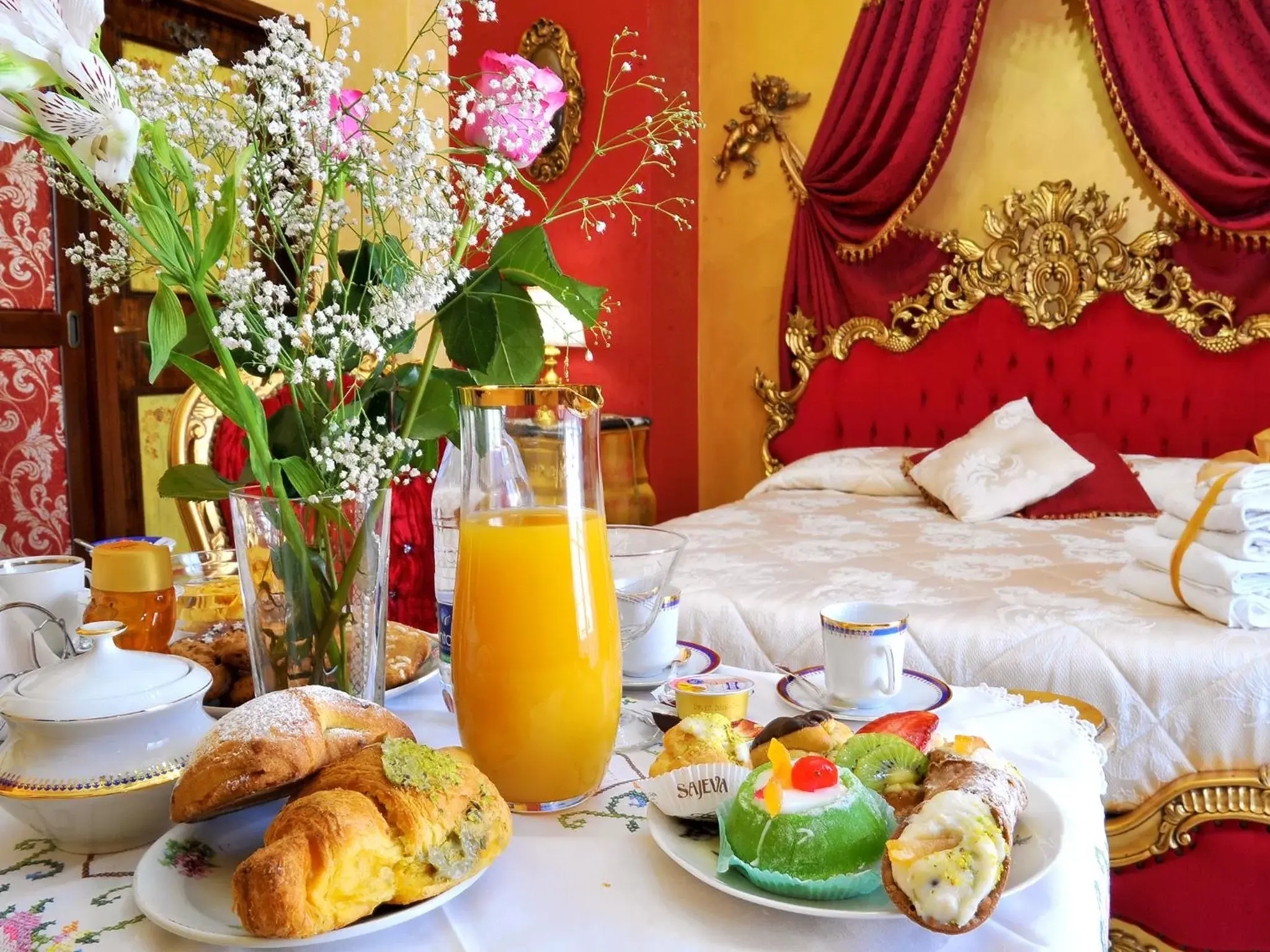 Food and drinks, Breakfast in B&B La Dolce Vita - Luxury House