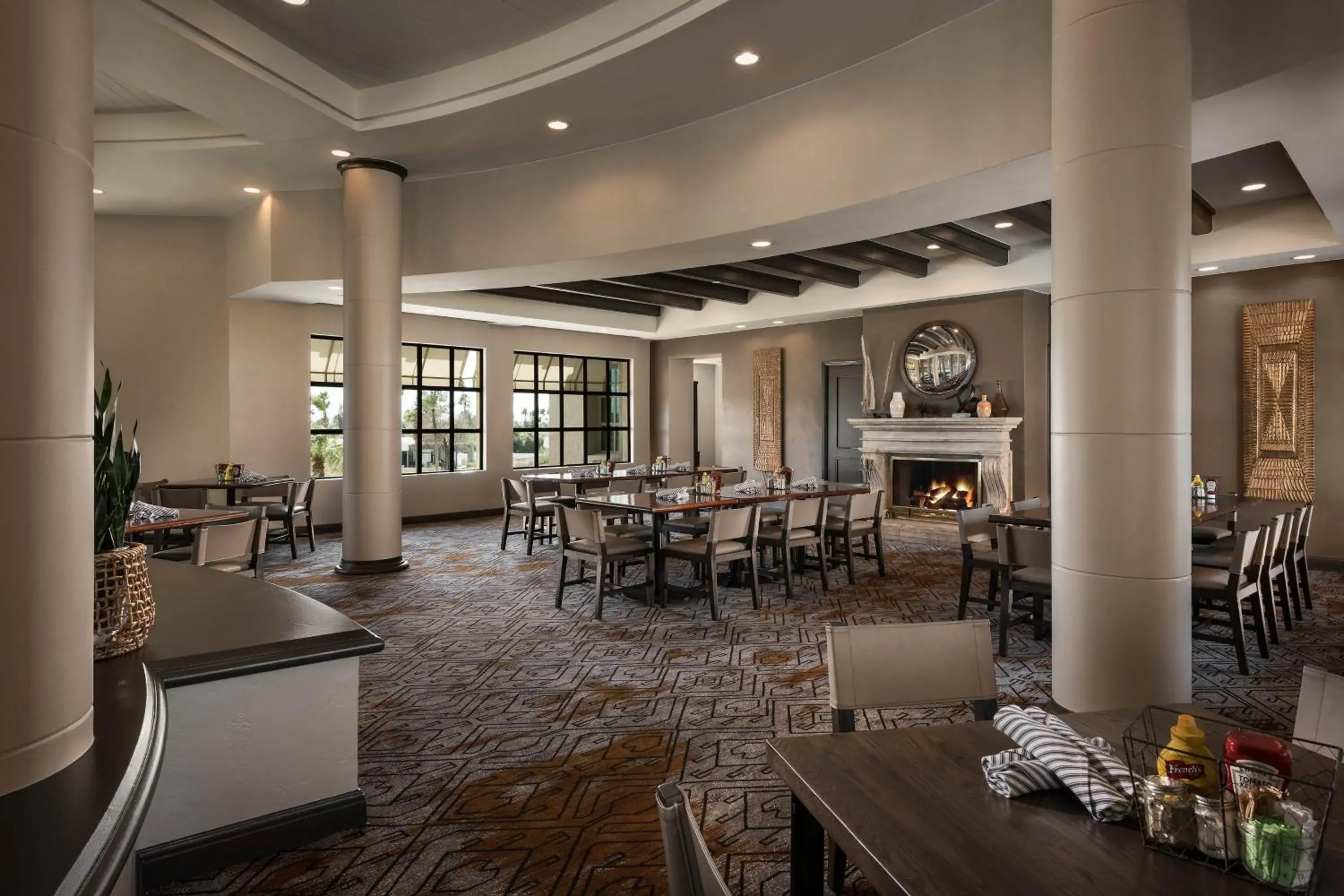 Restaurant/Places to Eat in The Canyon Suites At The Phoenician, A Luxury Collection Resort