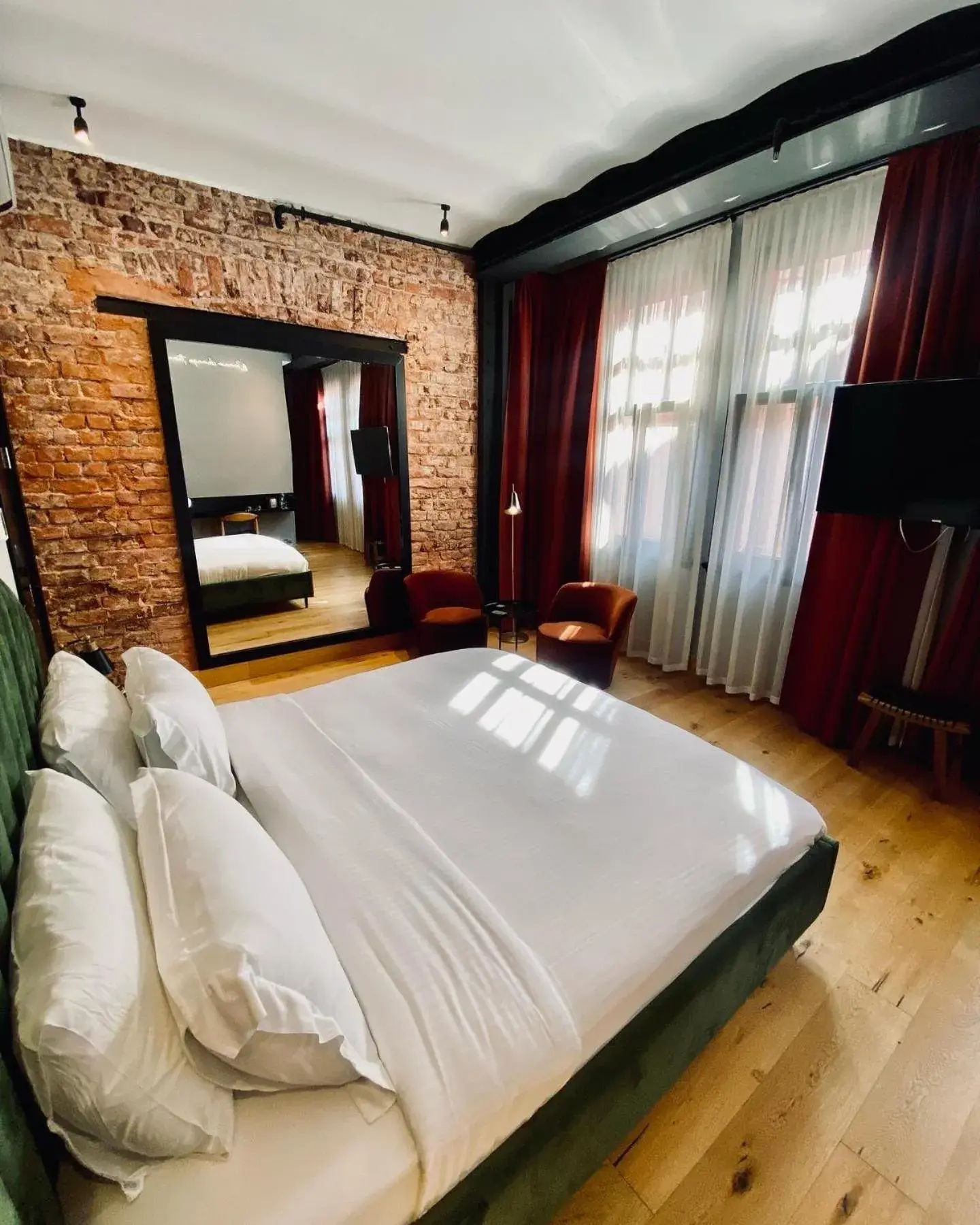 Photo of the whole room, Bed in RUZ Hotels