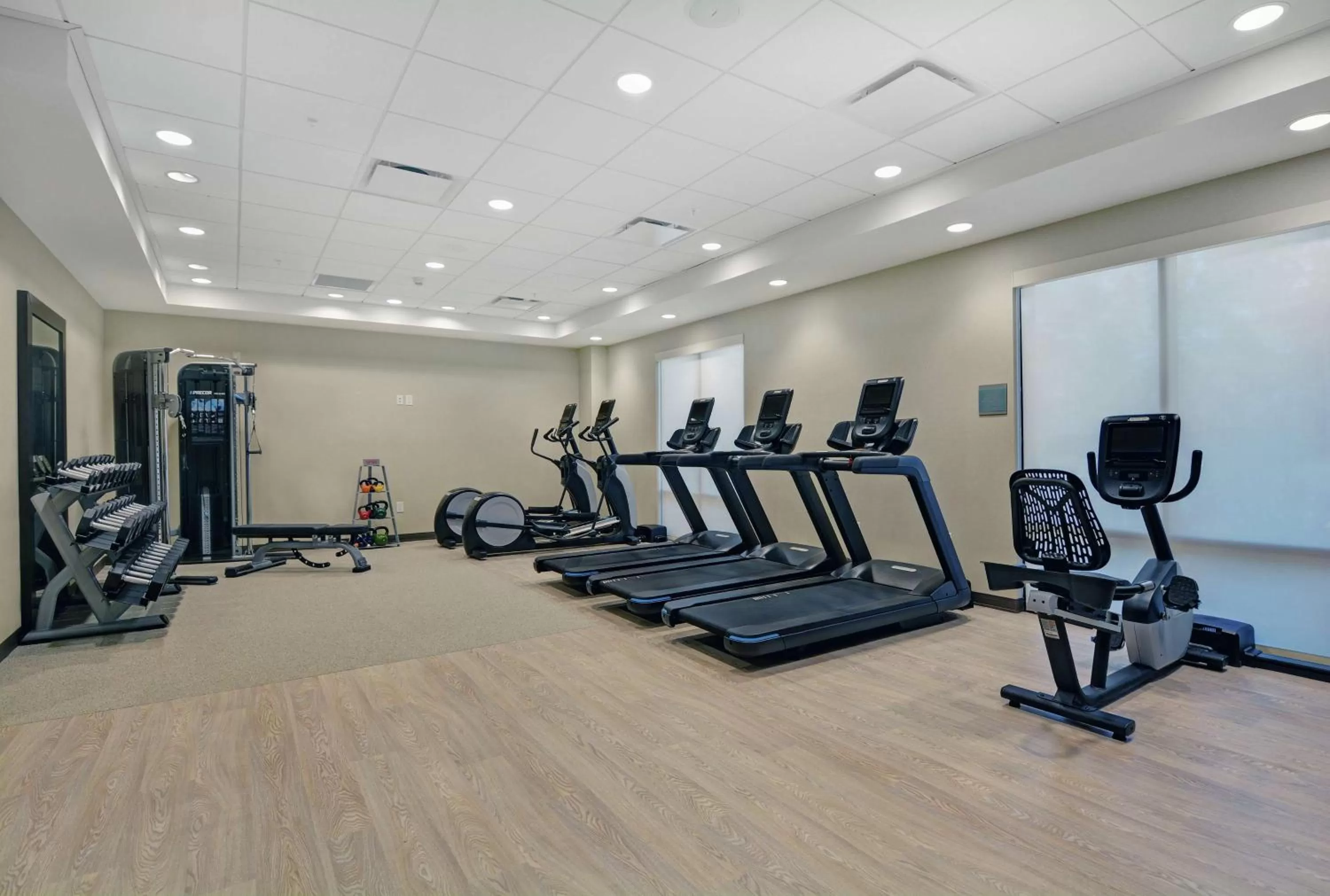 Fitness centre/facilities in Home2 Suites By Hilton Charleston Daniel Island, Sc