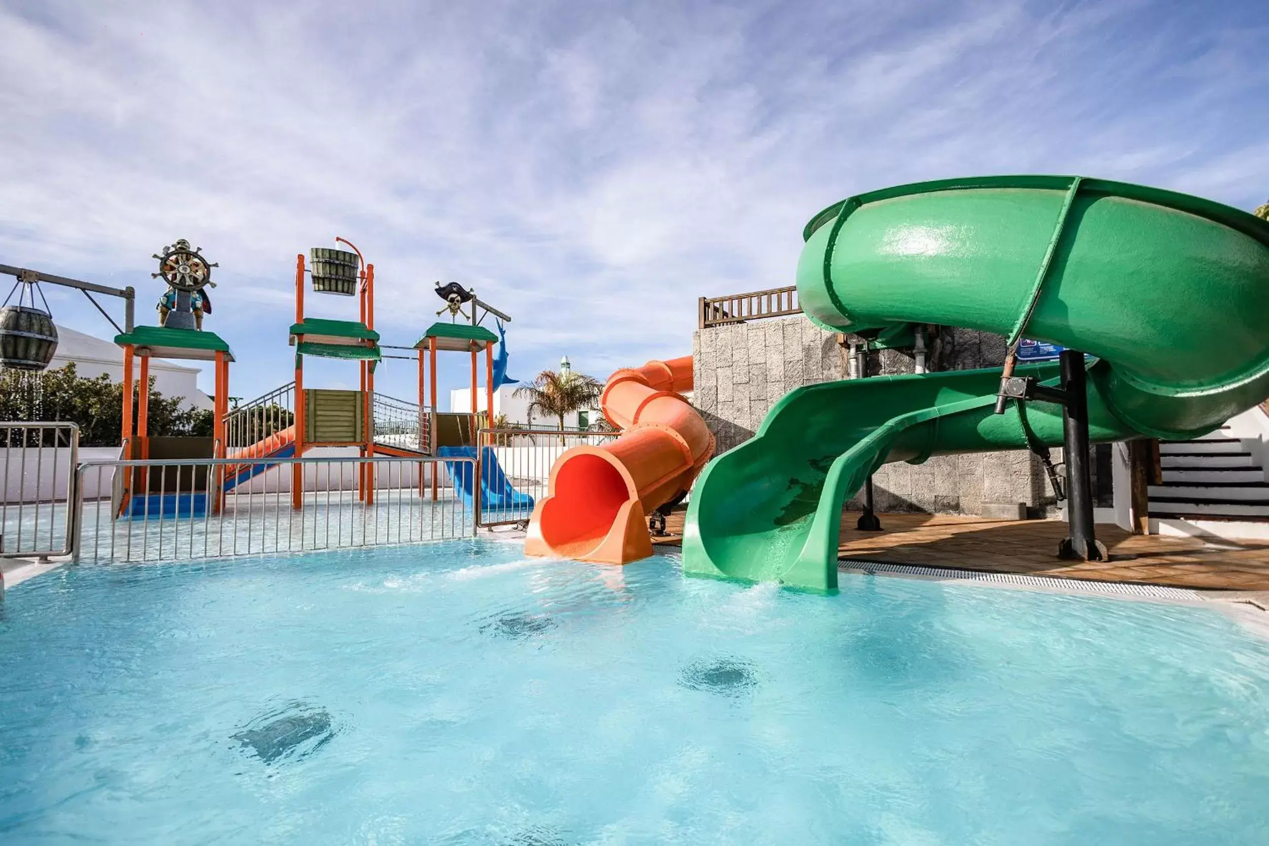 Swimming pool, Water Park in Caybeach Sun